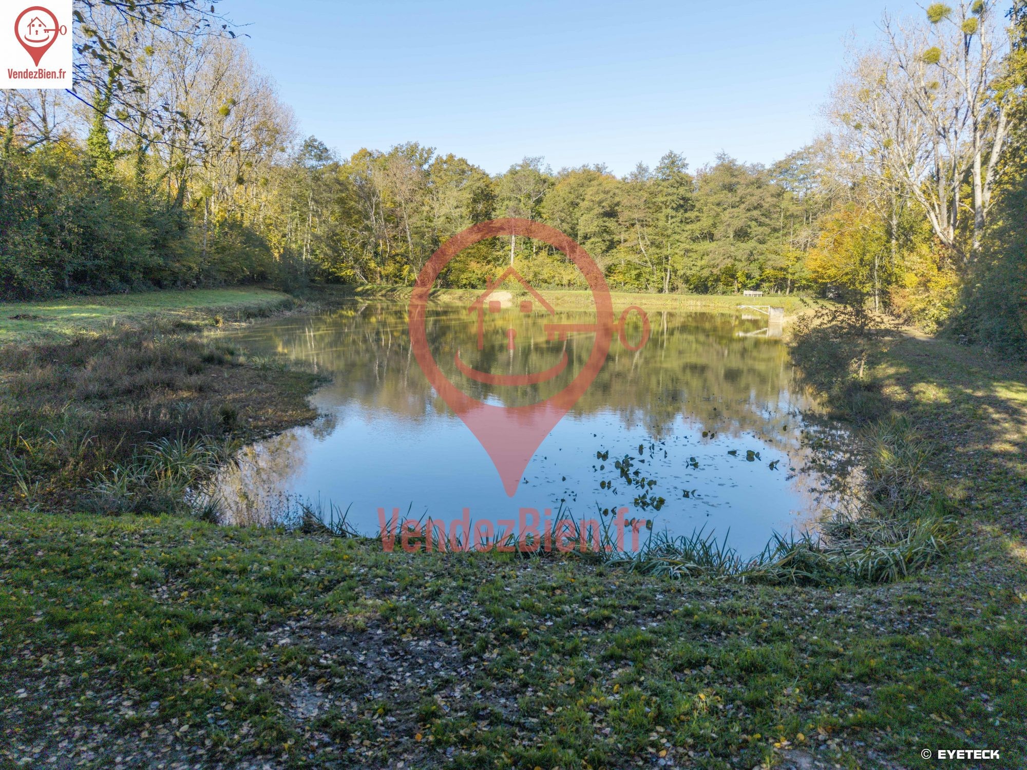 Etang pour la pêche - 5200 m2 sur terrain 9062 m2 — photo 9