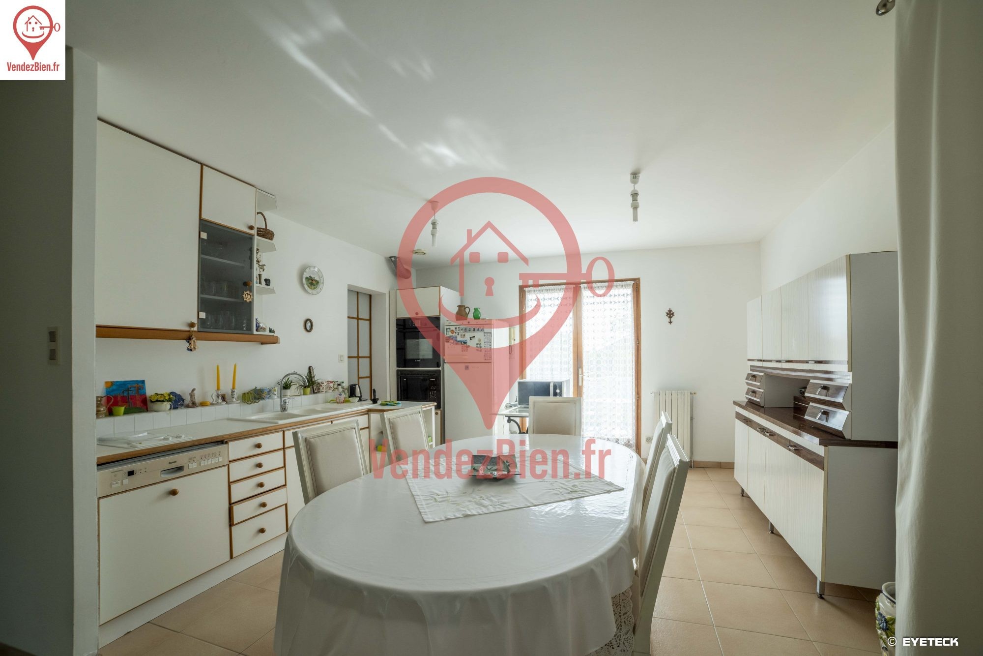 dpt cher (18), à vendre Bourges Maison P5 de 135m2 avec garage, sur un terrain de 1000m2 — photo 3