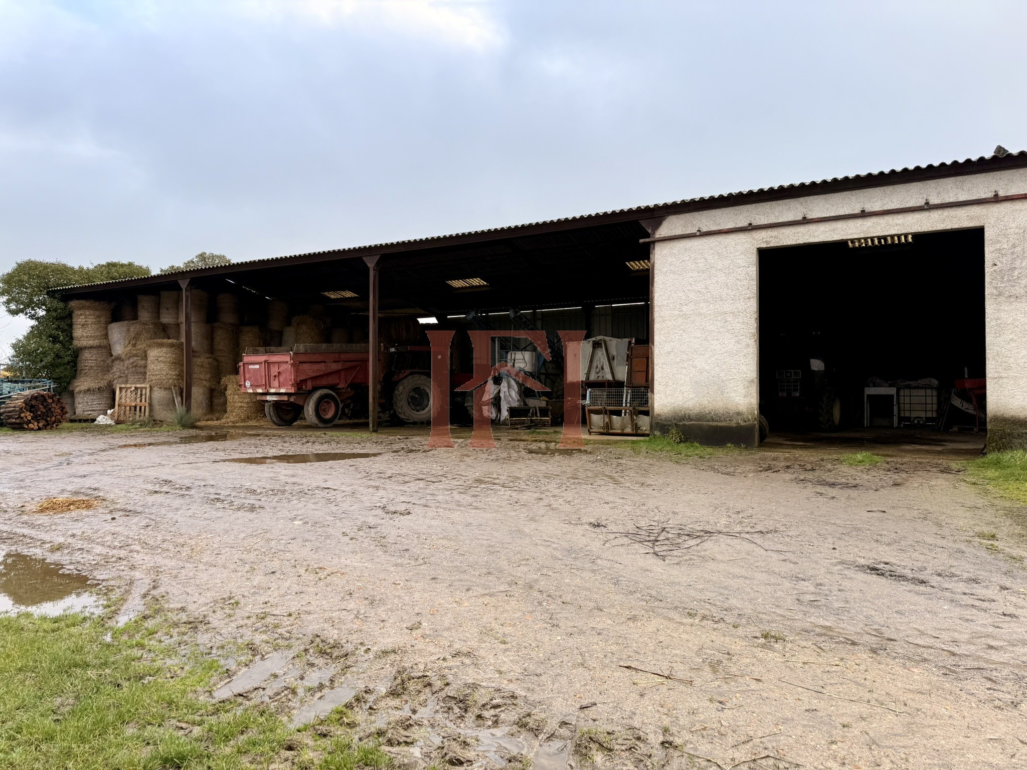 CORPS DE FERME - ENTRE CLOYES ET MOREE — photo 16