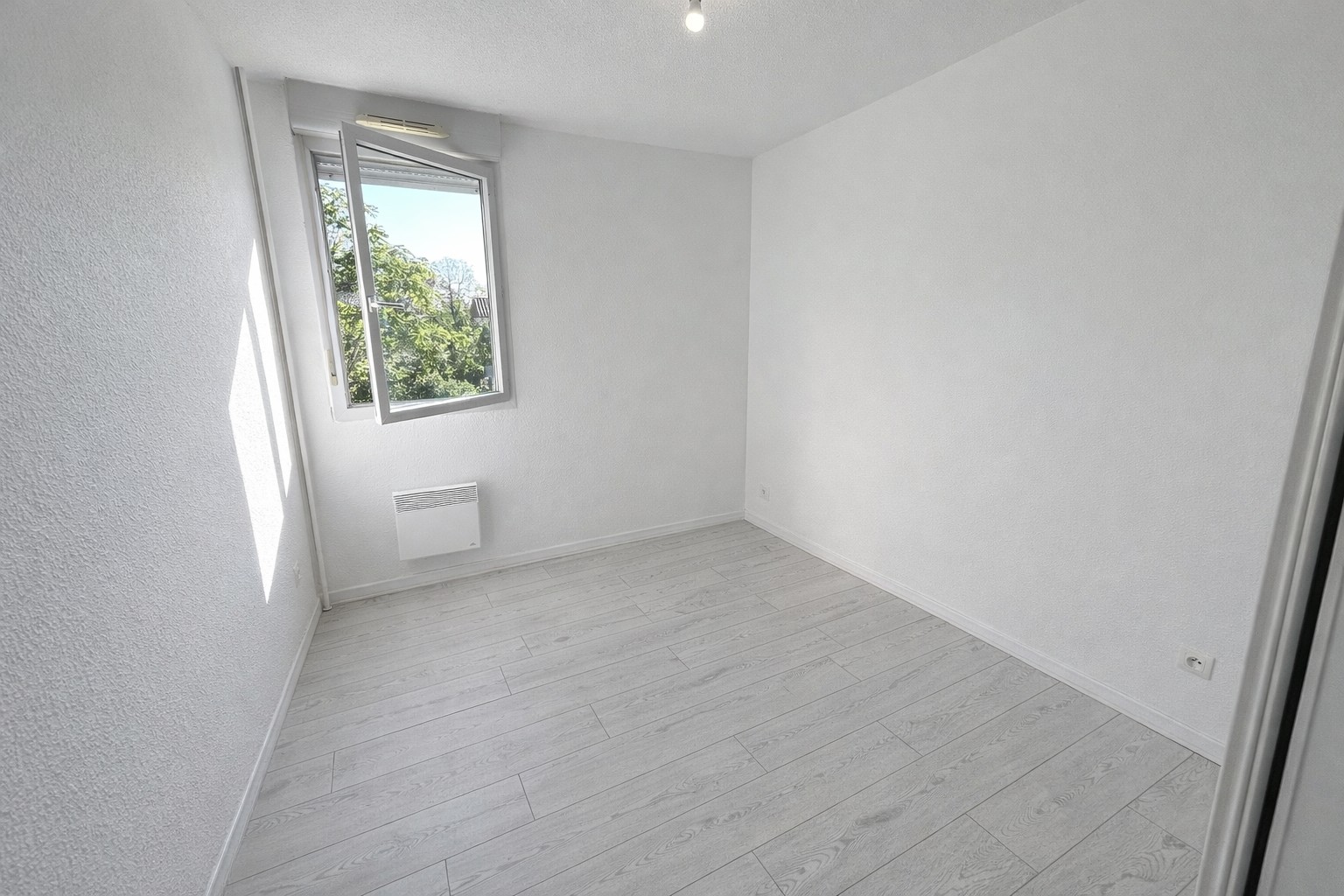 Villa 4 pièces avec jardin et garage — photo 6