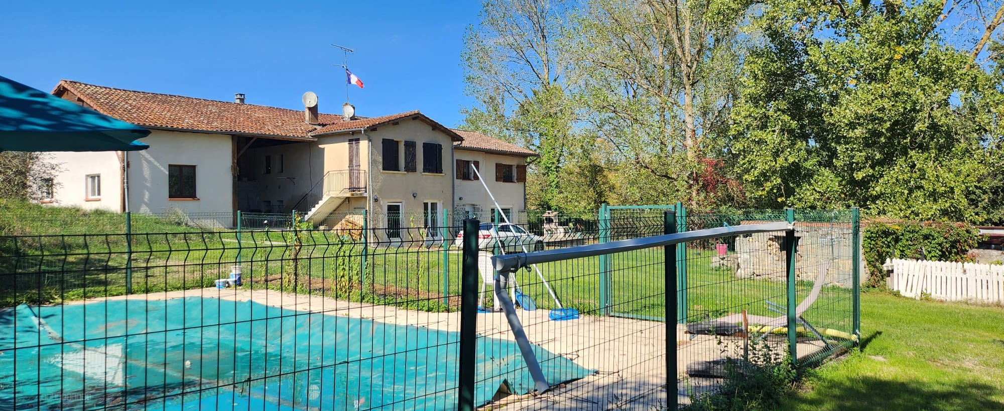 Maison d’habitation avec appartement indépendant et piscine sur 5 356 m2 de terrain — photo 2