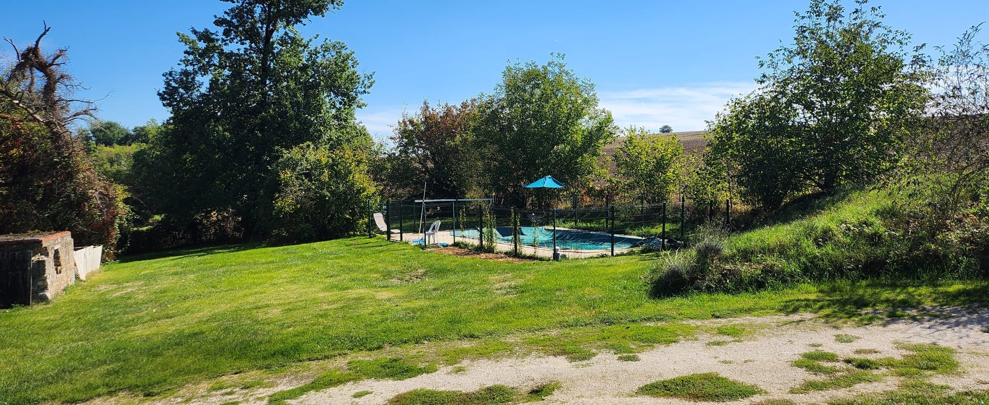 Maison d’habitation avec appartement indépendant et piscine sur 5 356 m2 de terrain — photo 3