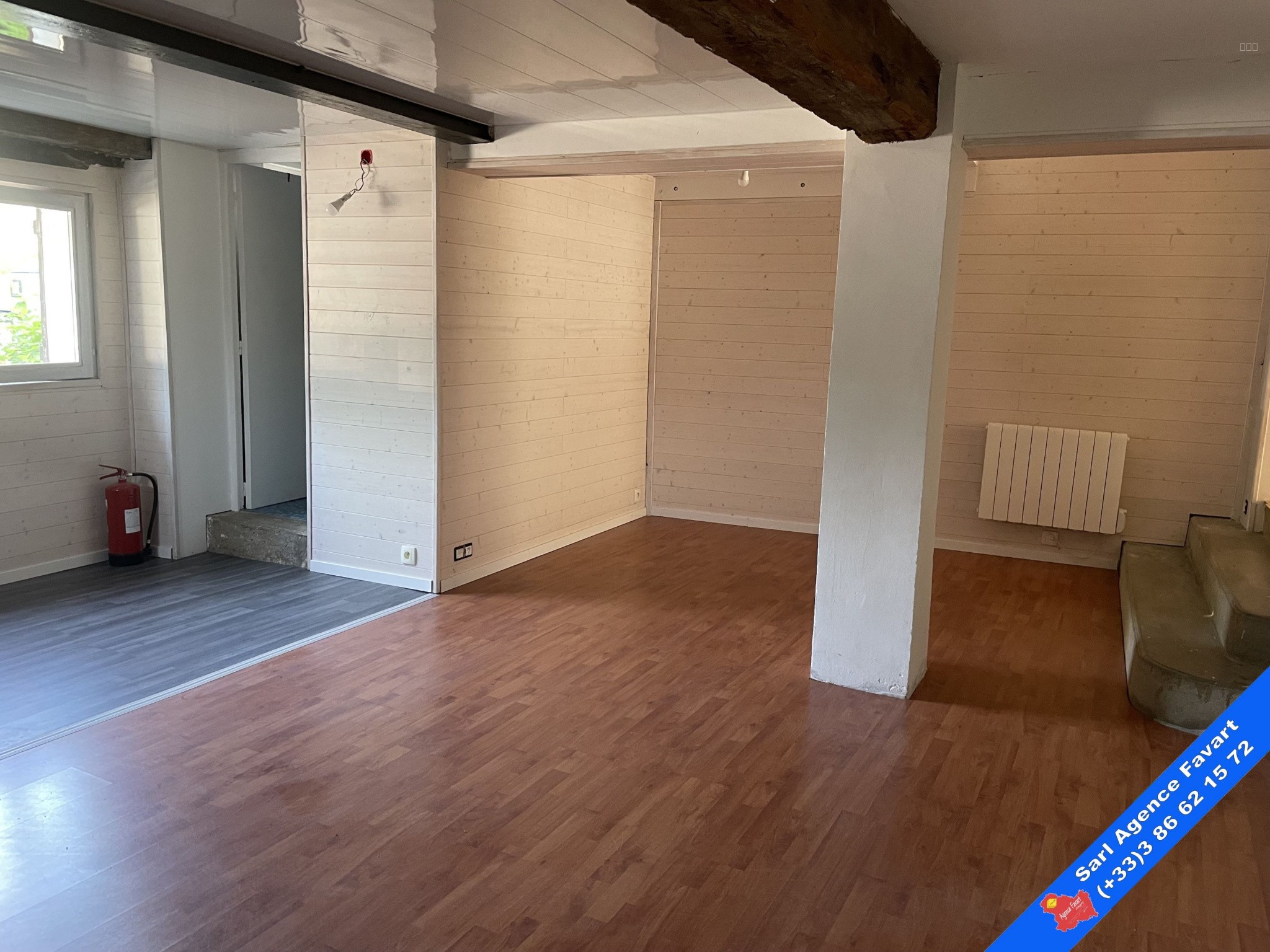 Joigny immeuble commercial très bien placé. — photo 3