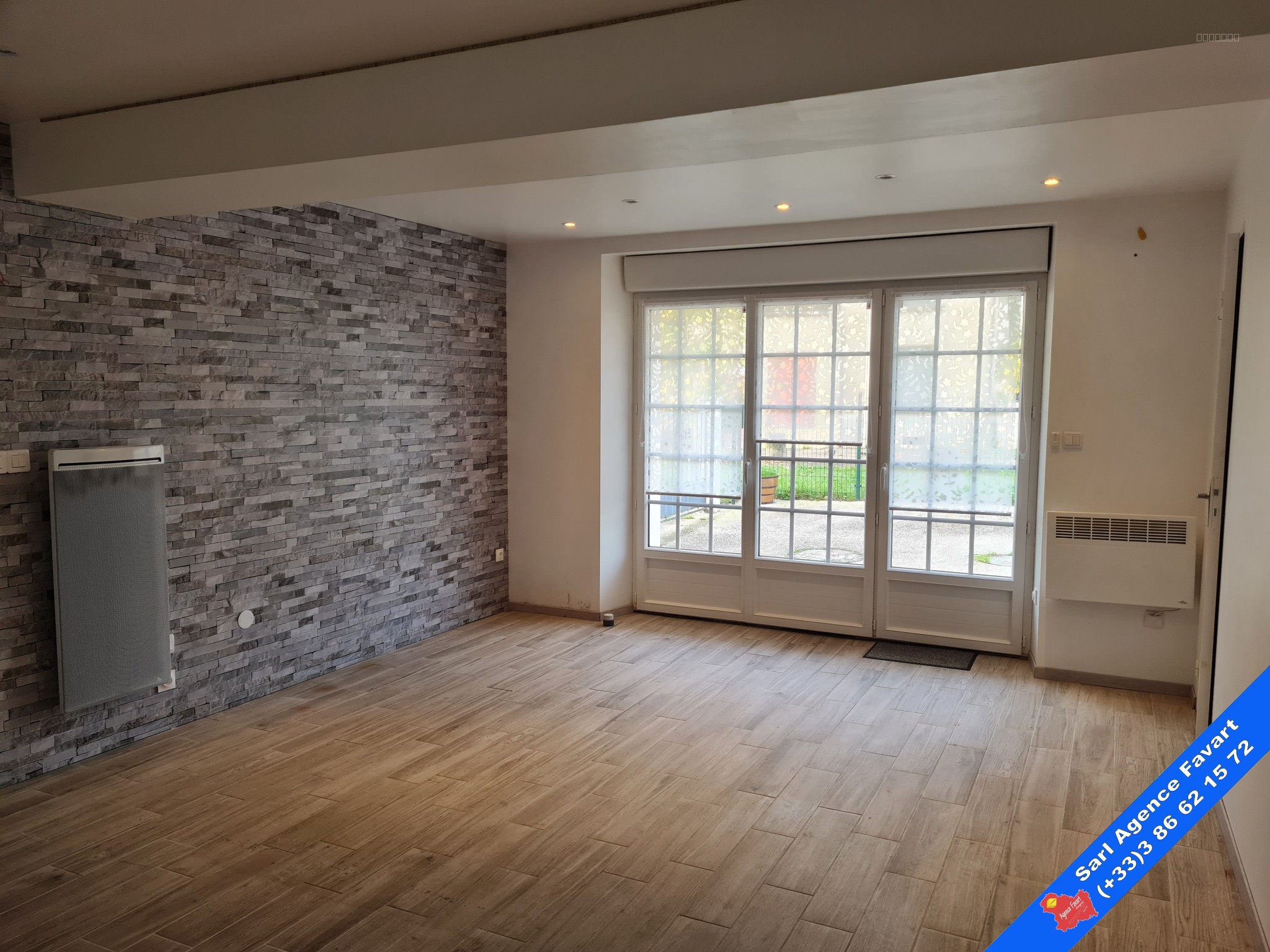 Maison avec jardin et dépendances   Proche gare SNCF et commodités — photo 3
