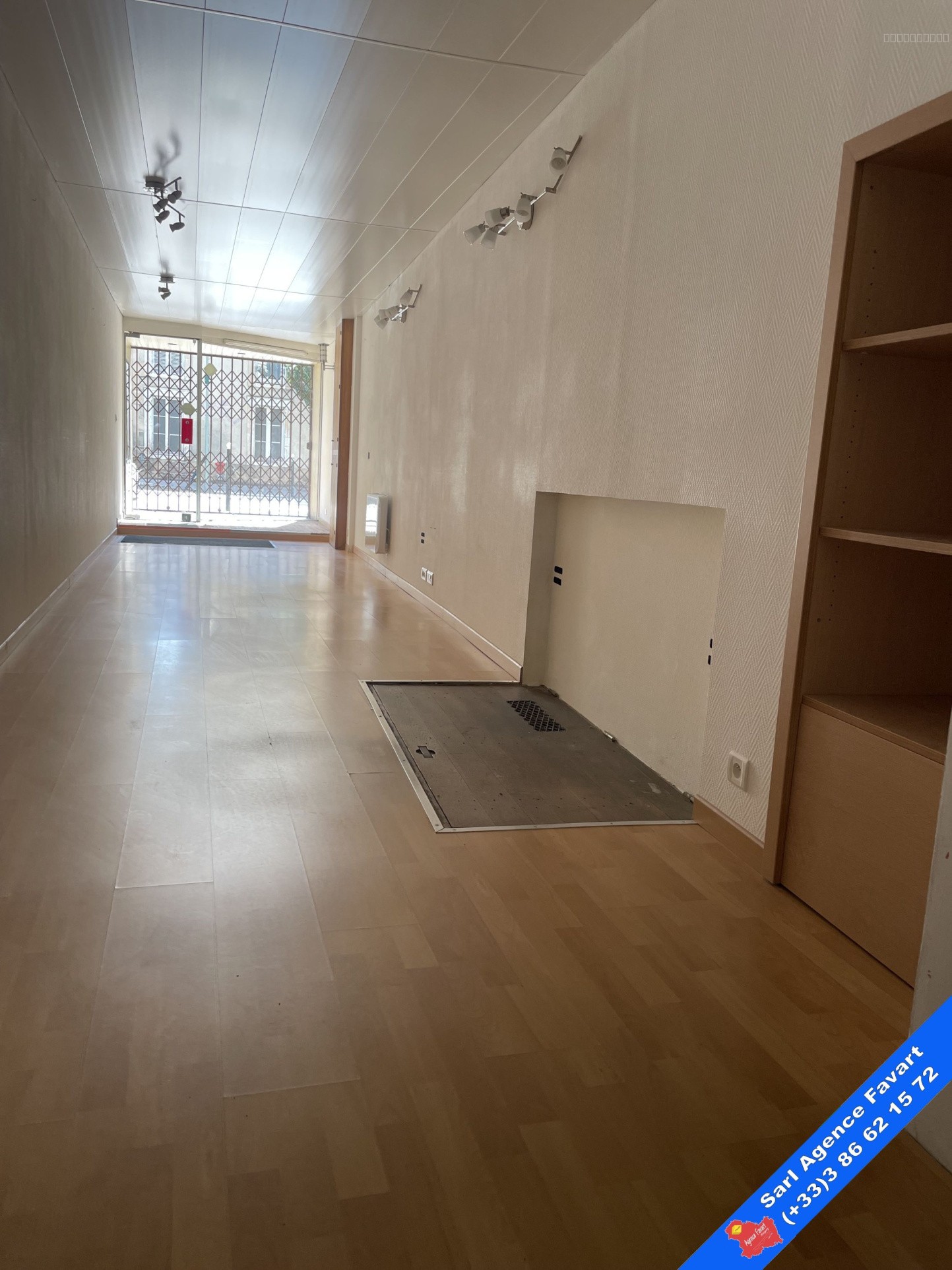 Joigny immeuble commercial très bien placé. — photo 5