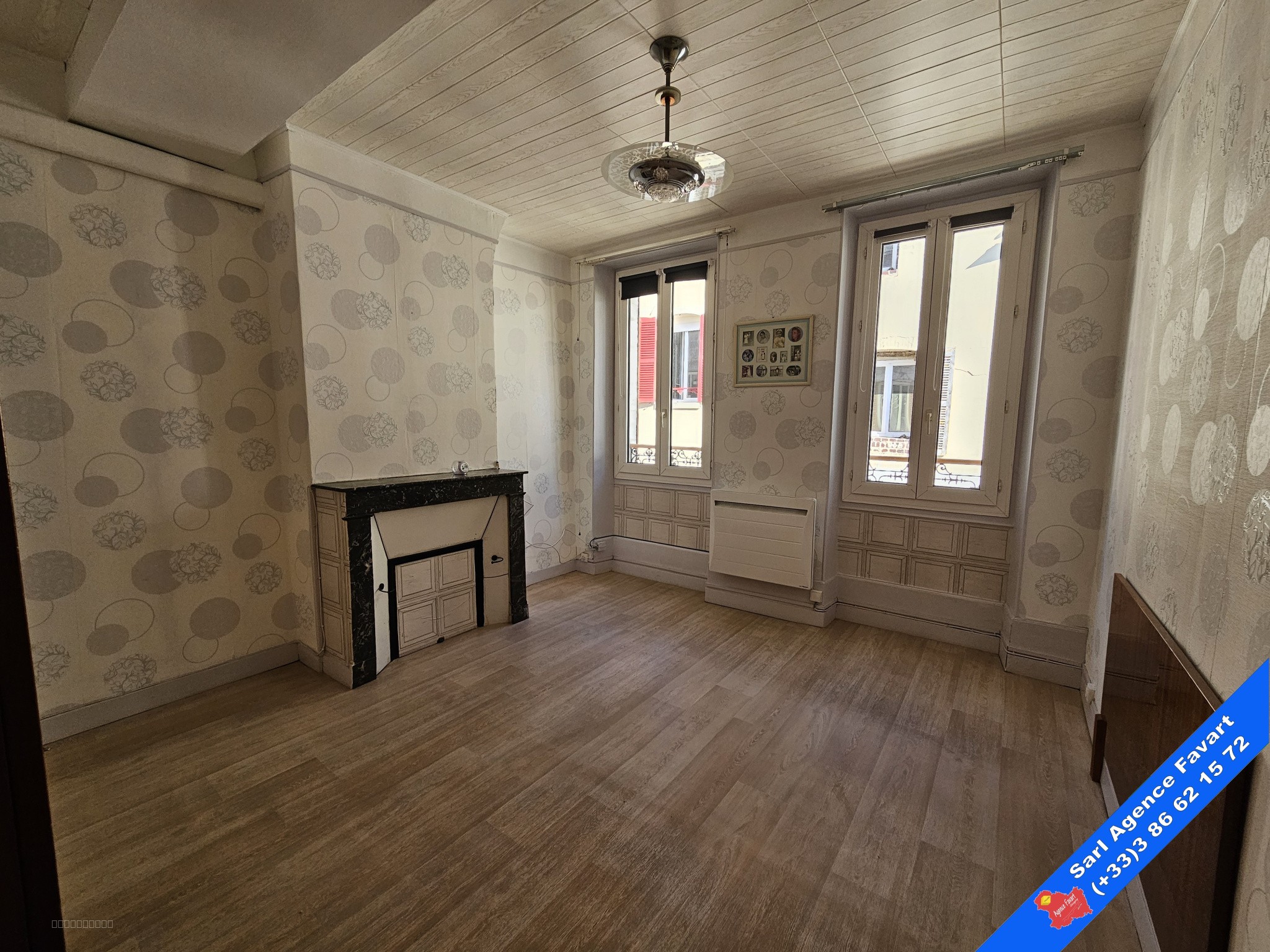 Jolie maison avec cour en plein centre-ville   commerces et école à proximité immédiate — photo 6