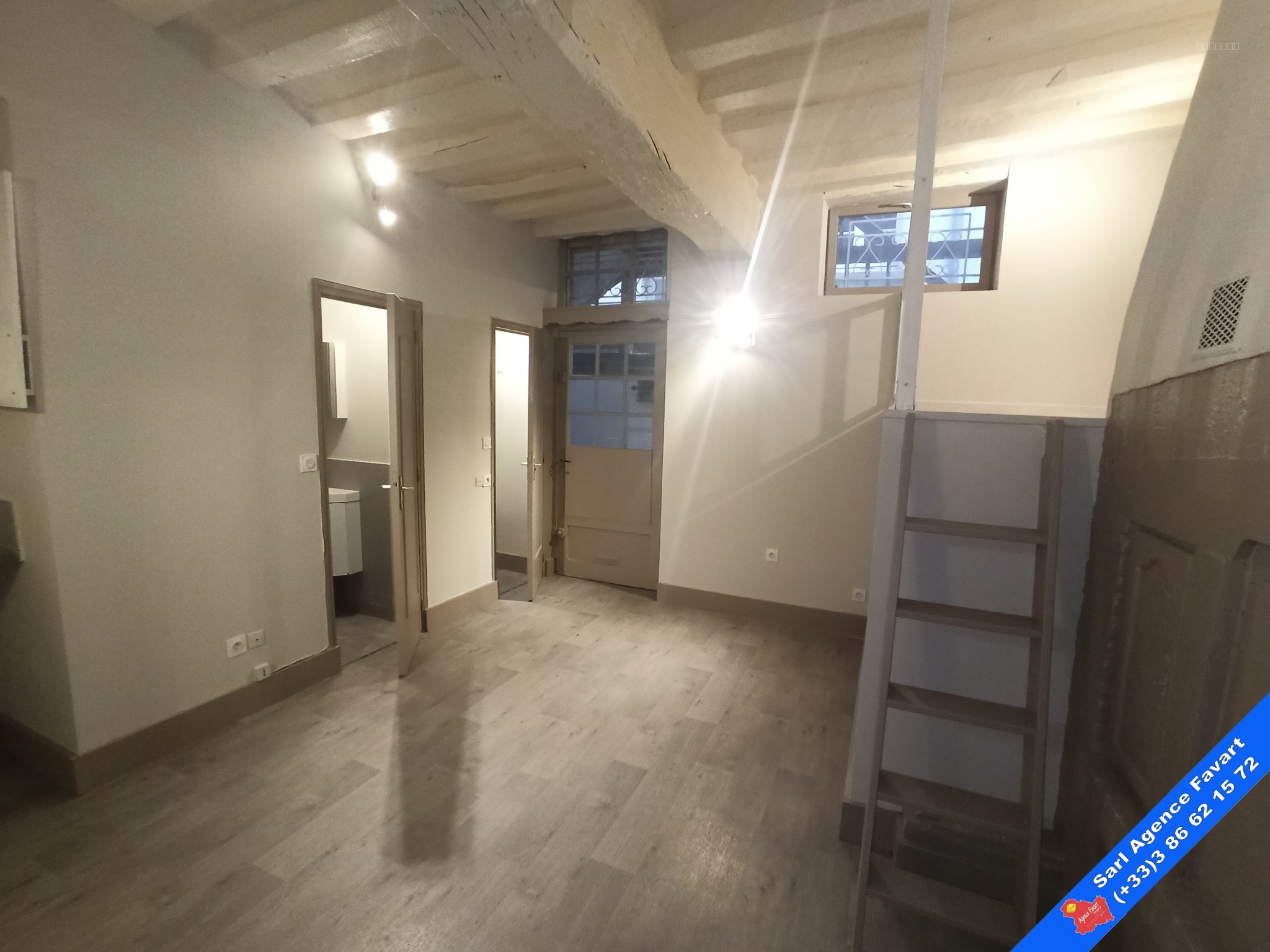 Studio dans vieille ville — photo 3
