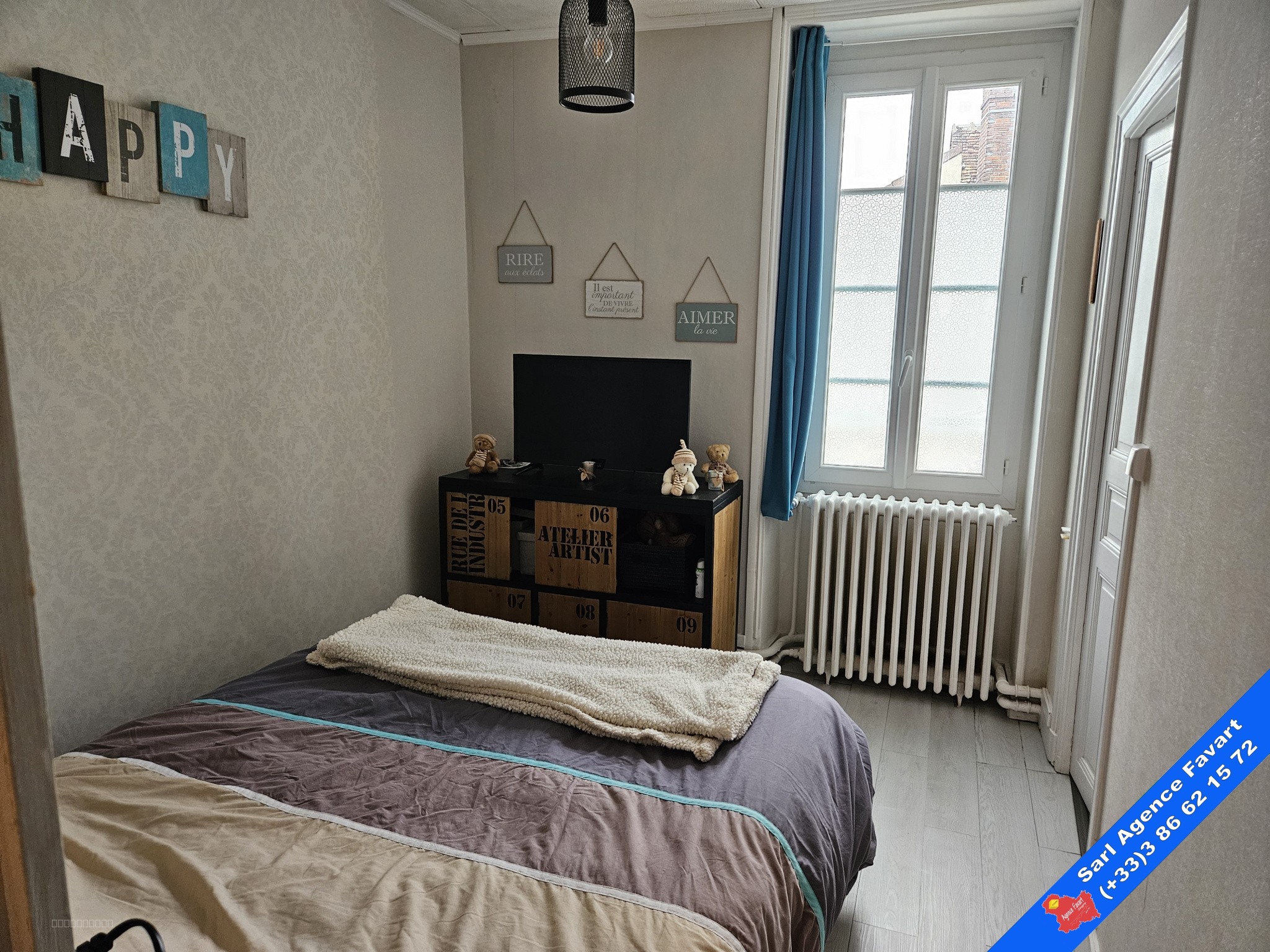 Maison de ville située en centre-ville, divisée en deux logements indépendants. — photo 8