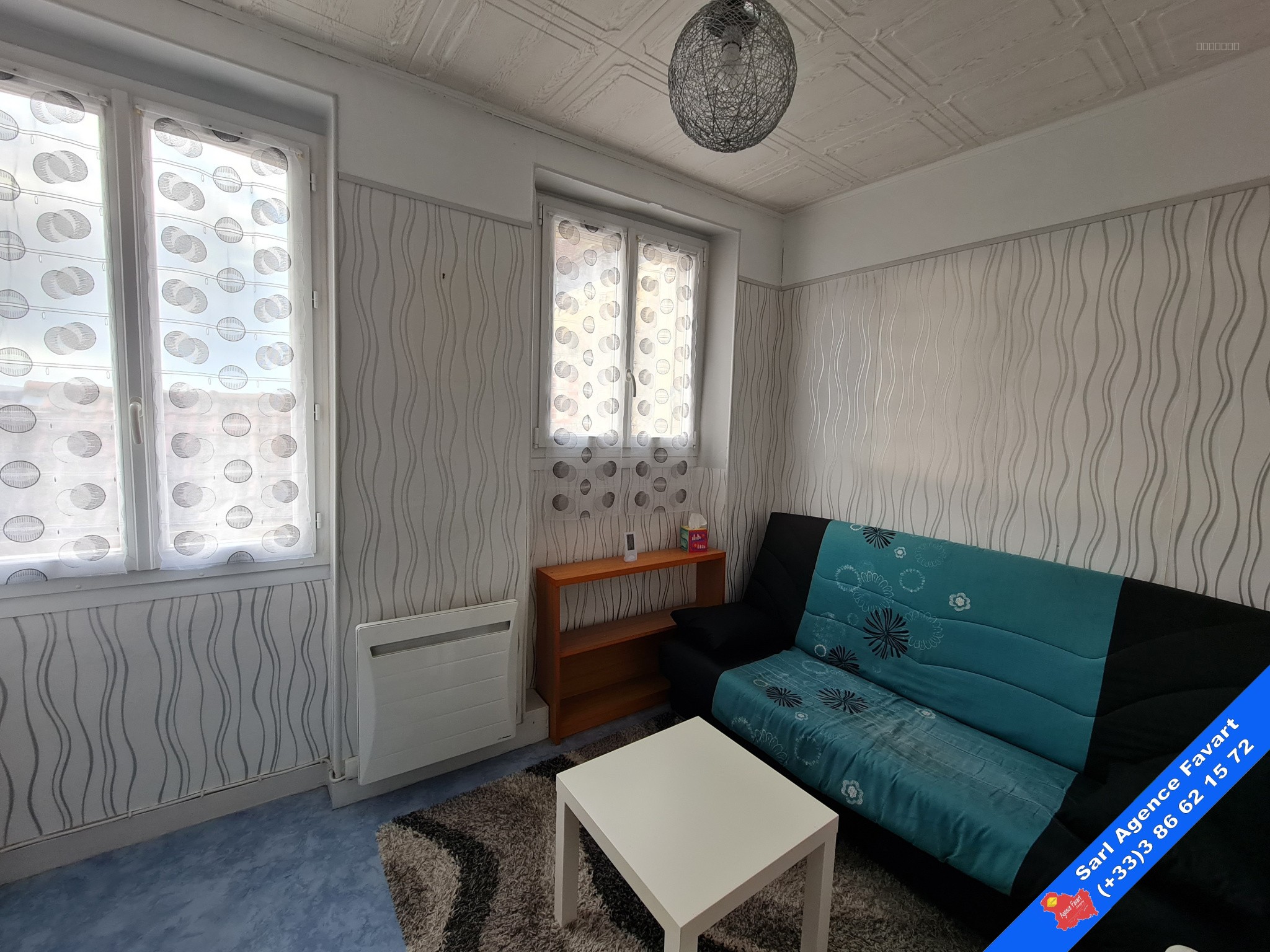 Jolie maison avec cour en plein centre-ville   commerces et école à proximité immédiate — photo 5
