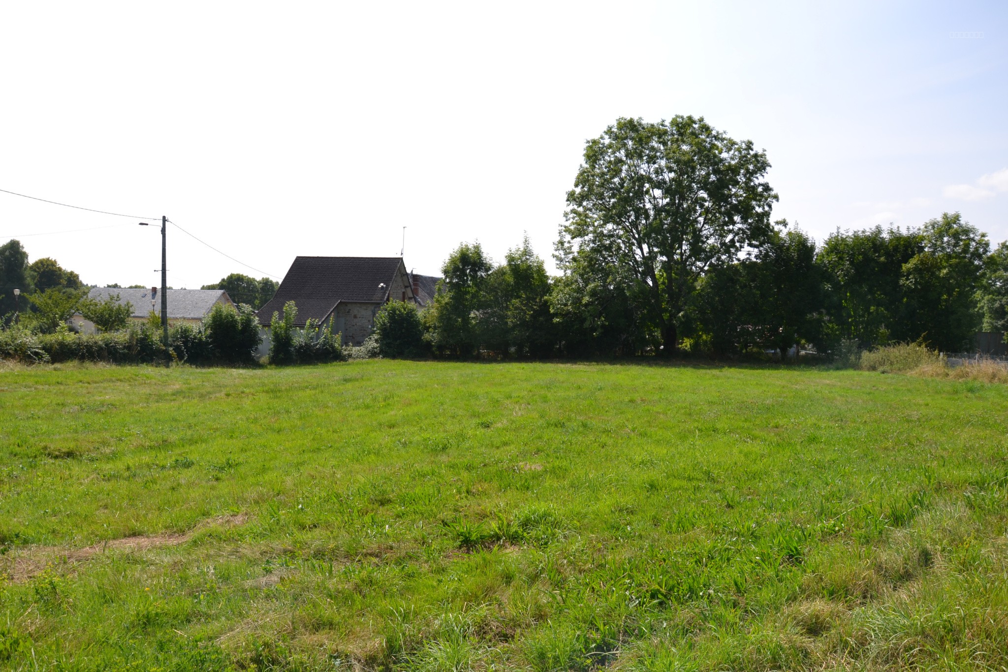 Beau terrain plat constructible de 1.956 m2 proche Sancy — photo 3