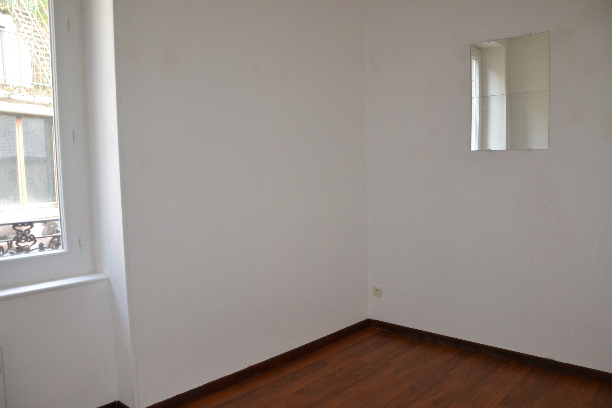 Lumineux T4 de 58 m2 très bien situé en hypercentre et avec belle vue — photo 12