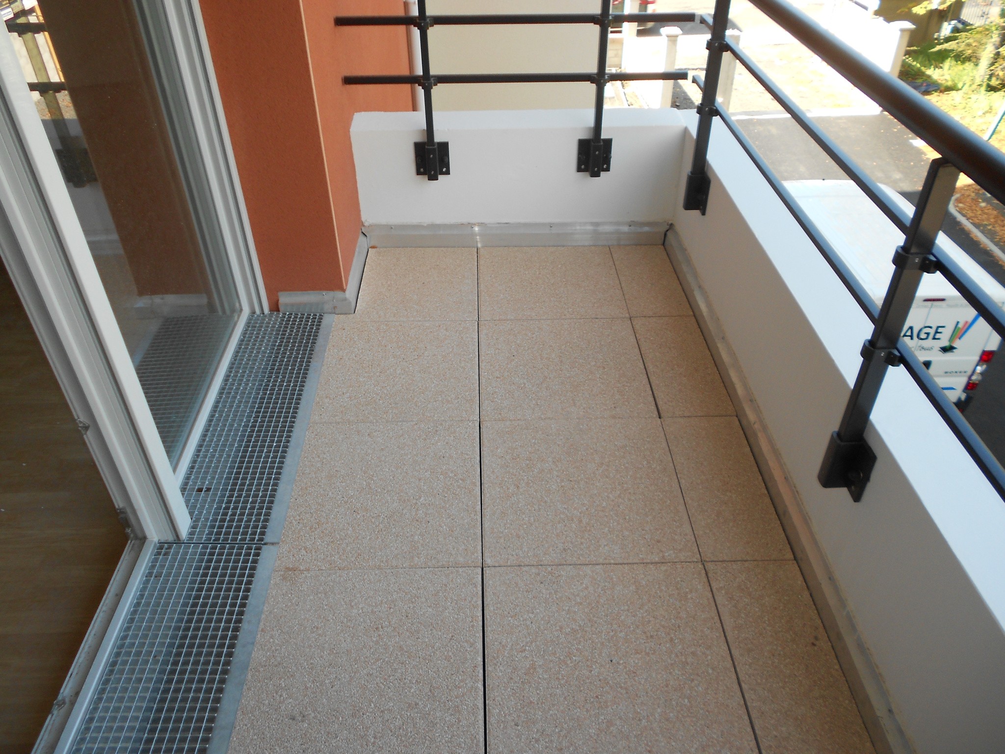 Beau T2 rénové de 29 m2 avec balcon et belle vue dégagée (OFFRE ACCEPTÉE) — photo 3