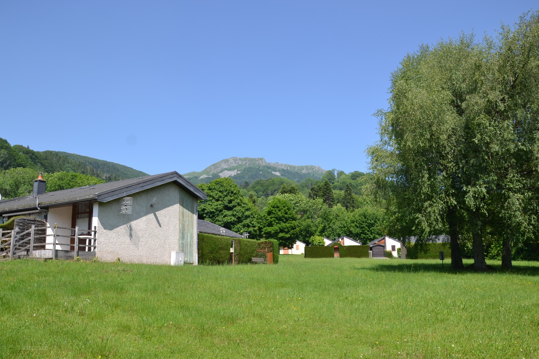 Agréable T2 en duplex de 33 m2 au sol avec terrasse, jardin privatif et parking — photo 14