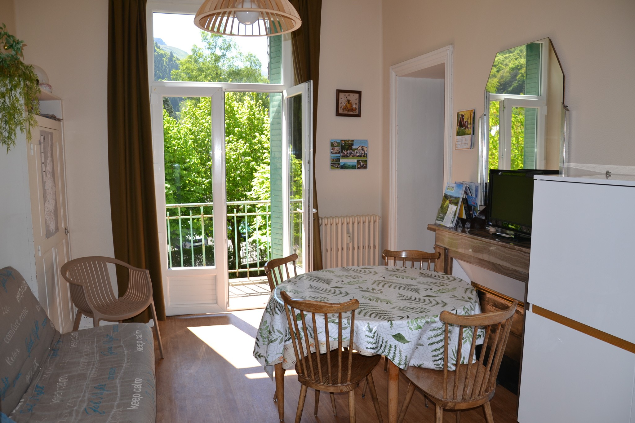 Lumineux T3 de 50m2 avec balcon et belle vue sur les montagnes — photo 5
