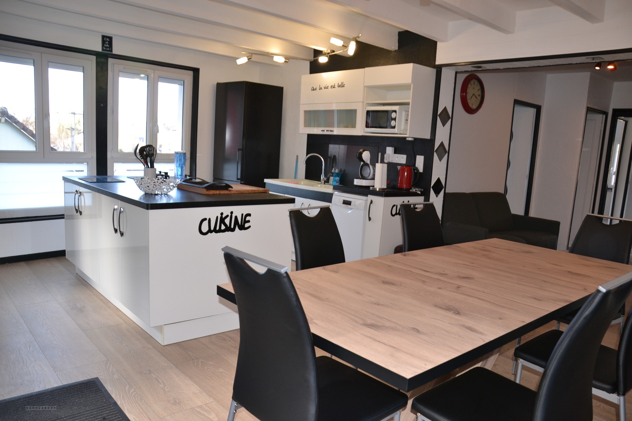 Belle maison rénovée de 136 m2 au calme et divisée en 3 appartements — photo 2
