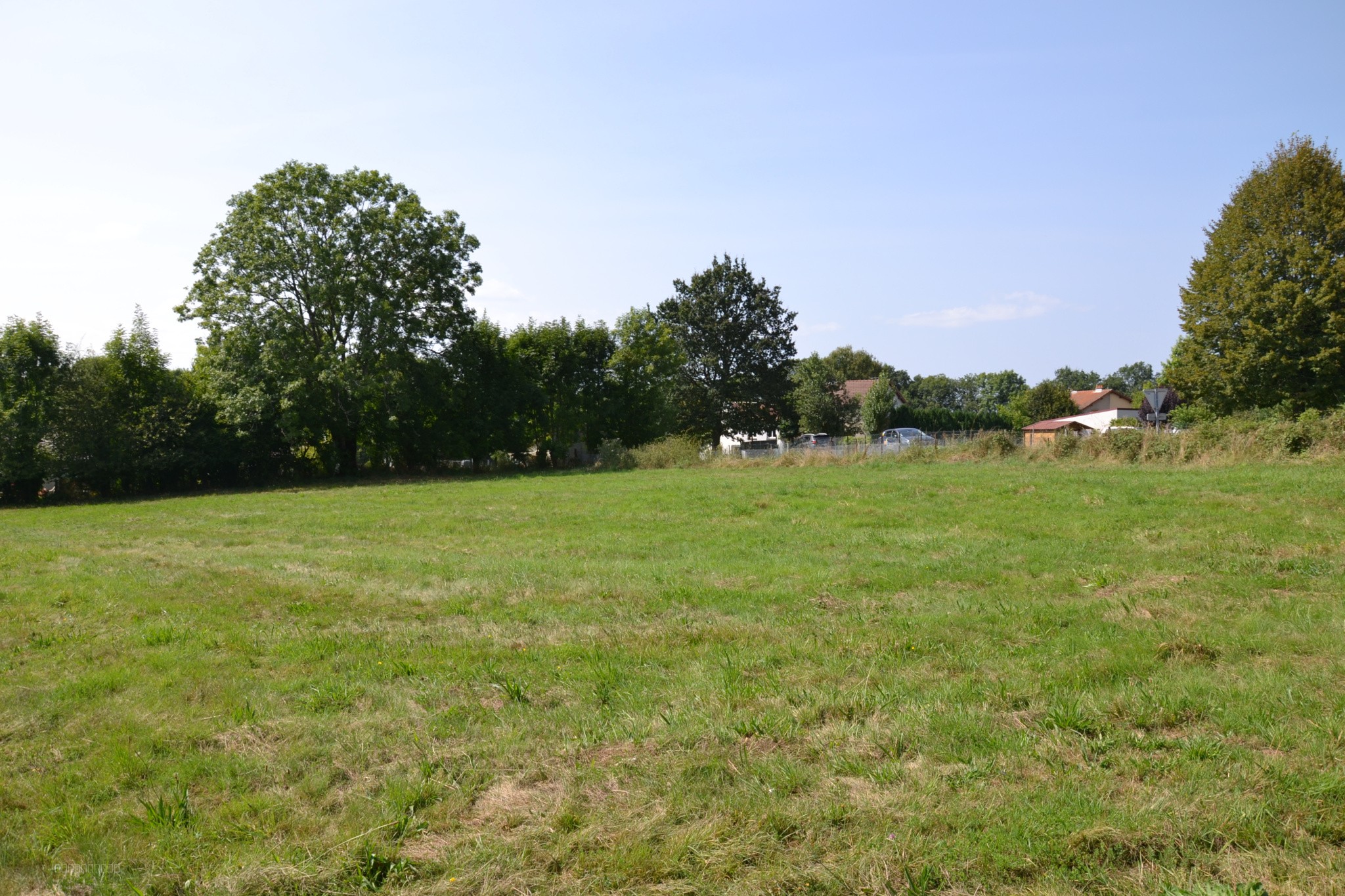 Beau terrain plat constructible de 1.956 m2 proche Sancy — photo 4