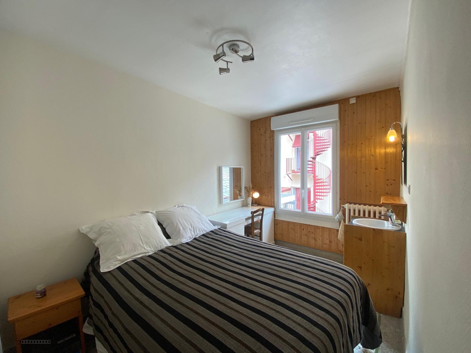 Appartement T5 triplex de 133 m2 avec terrasse et place de parking — photo 10