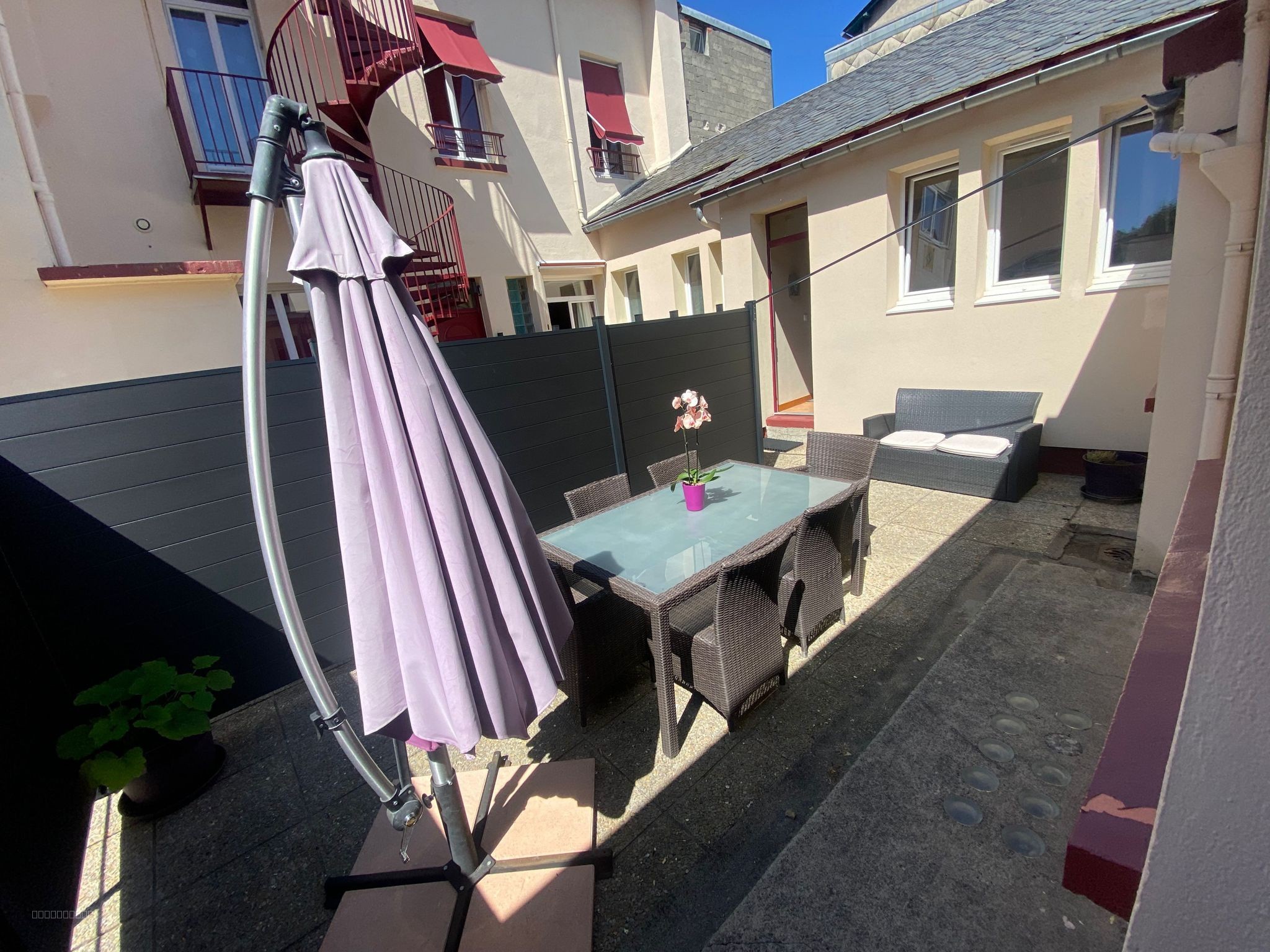 Appartement T5 triplex de 133 m2 avec terrasse et place de parking — photo 14