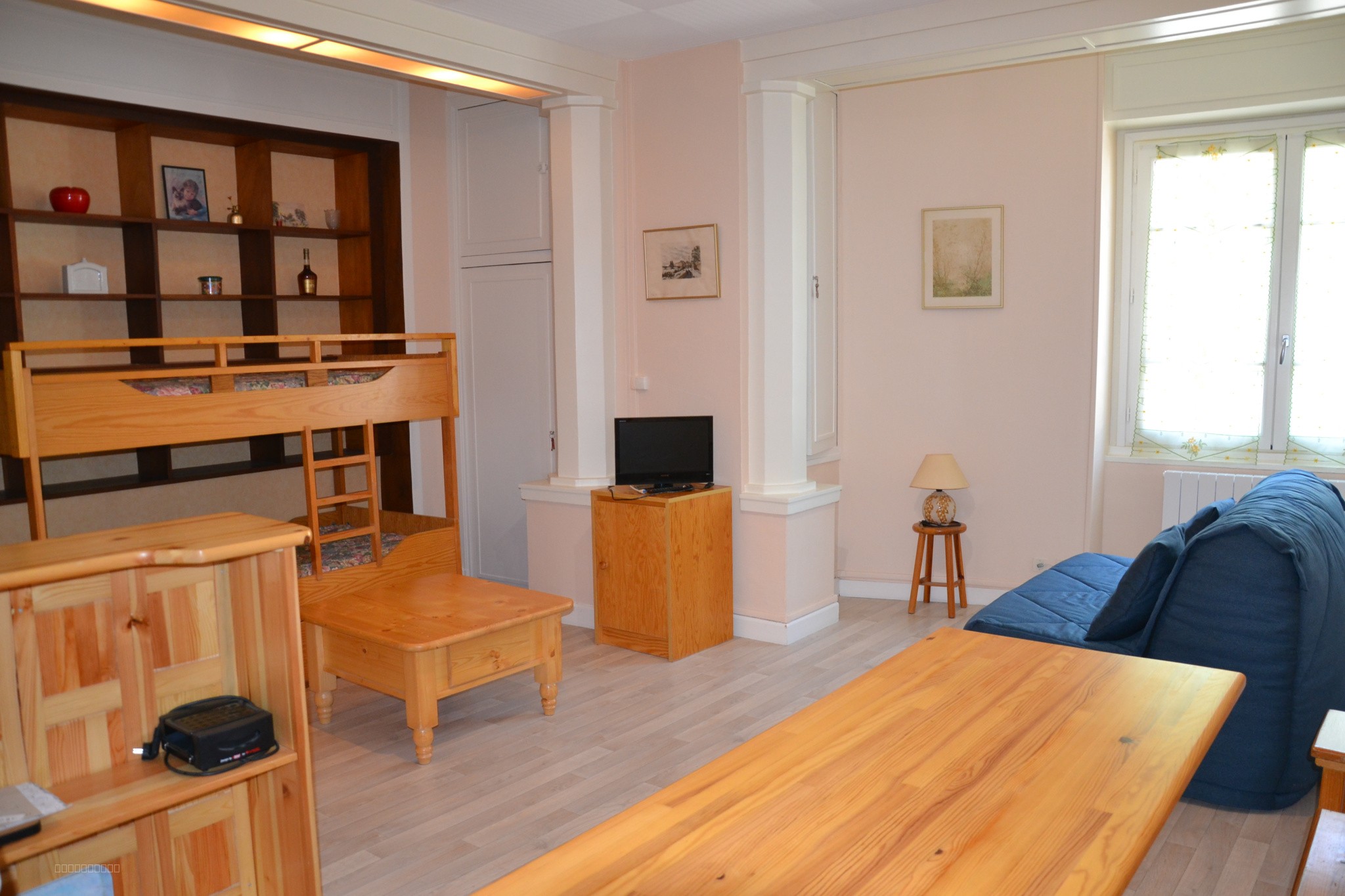 Beau T2 rénové de 29 m2 avec balcon et belle vue dégagée — photo 2