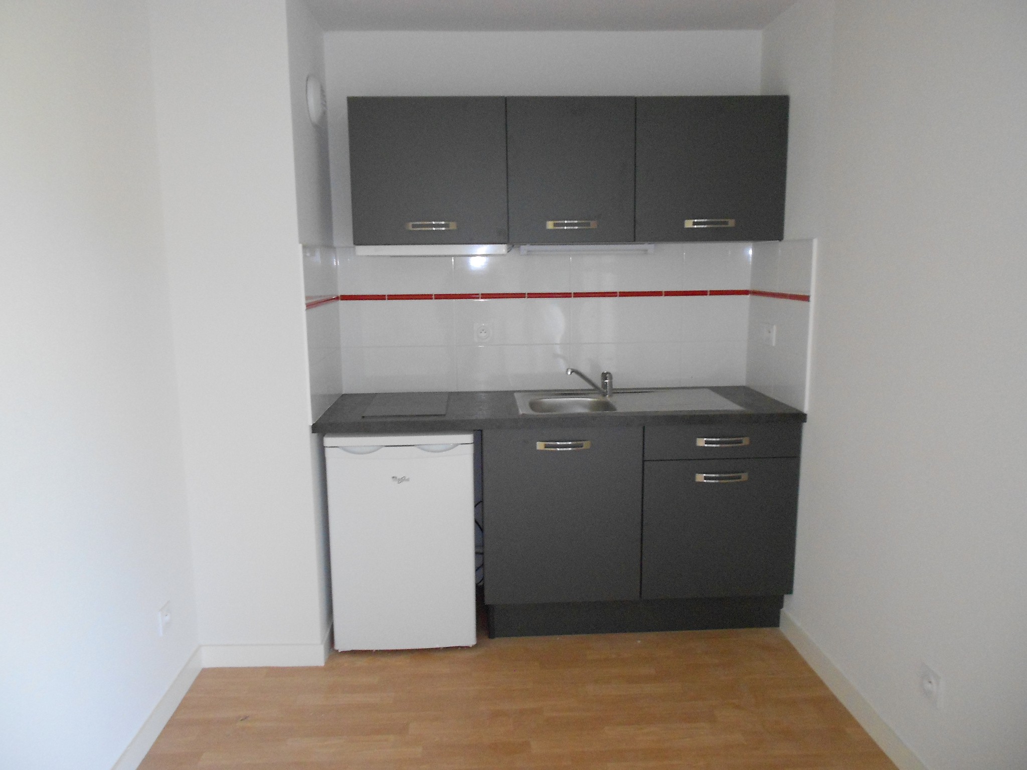 Beau T2 rénové de 29 m2 avec balcon et belle vue dégagée (OFFRE ACCEPTÉE) — photo 5