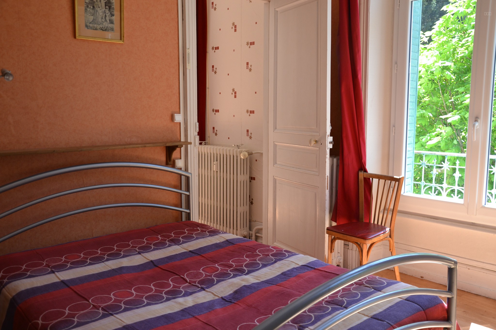 Lumineux T3 de 50m2 avec balcon et belle vue sur les montagnes — photo 11