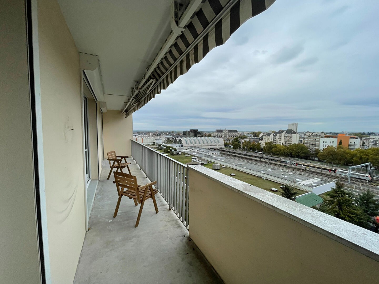 Chambre en colocation T5 proche gare et tram — photo 5