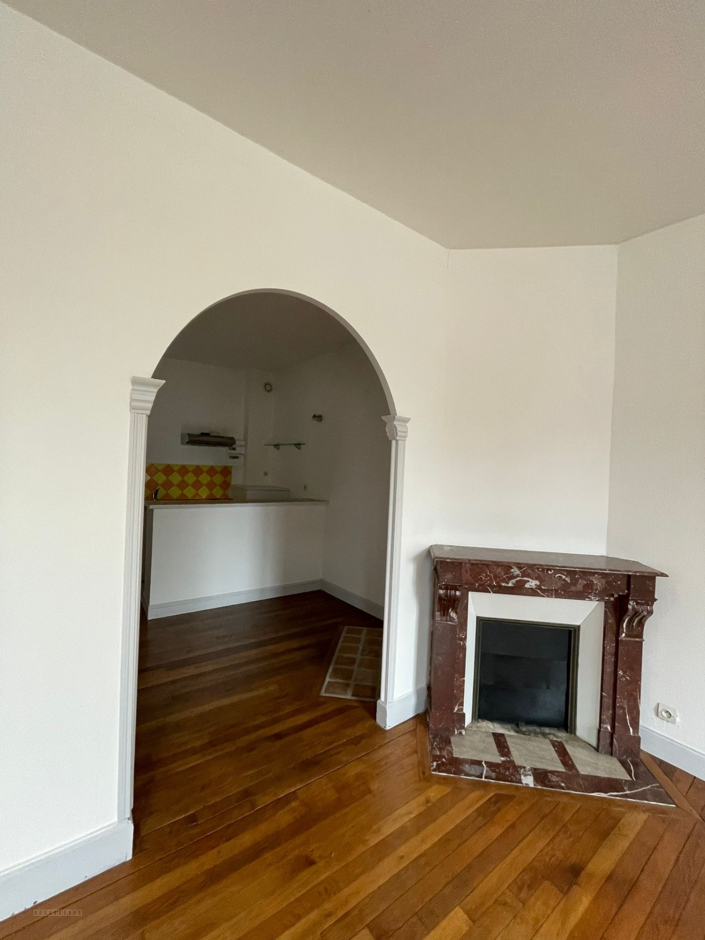 Studio 28 m2 à vendre au 1er étage — photo 2