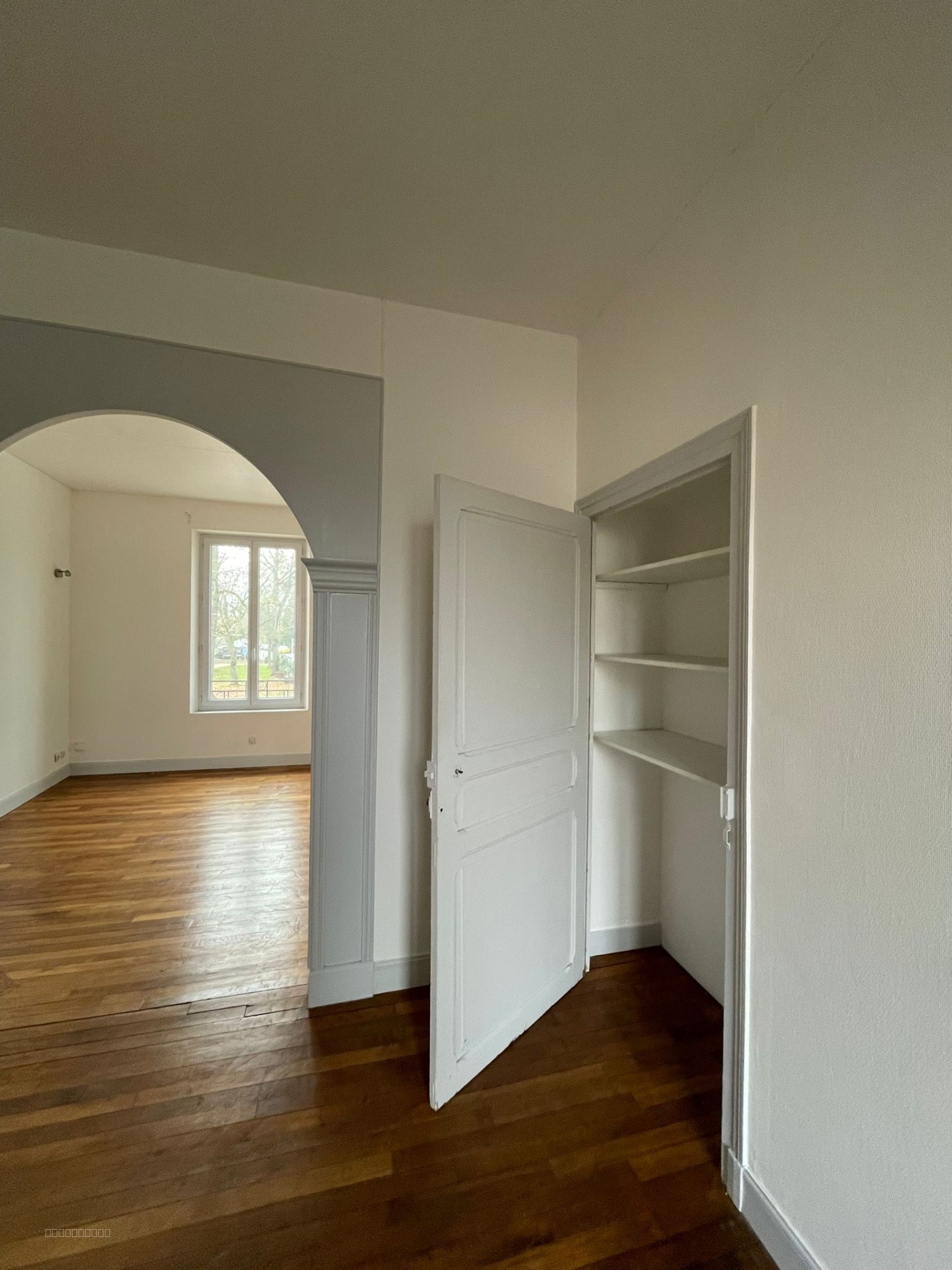 Studio 28 m2 à vendre au 1er étage — photo 4