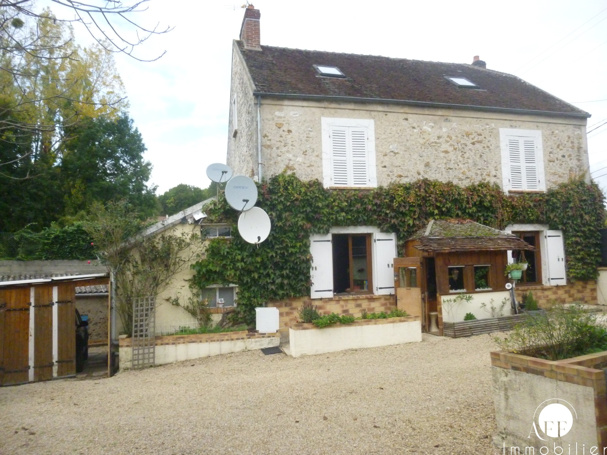 Maison Briarde - 126 m2 et dépendances - 1709m2 de terrain — photo 12