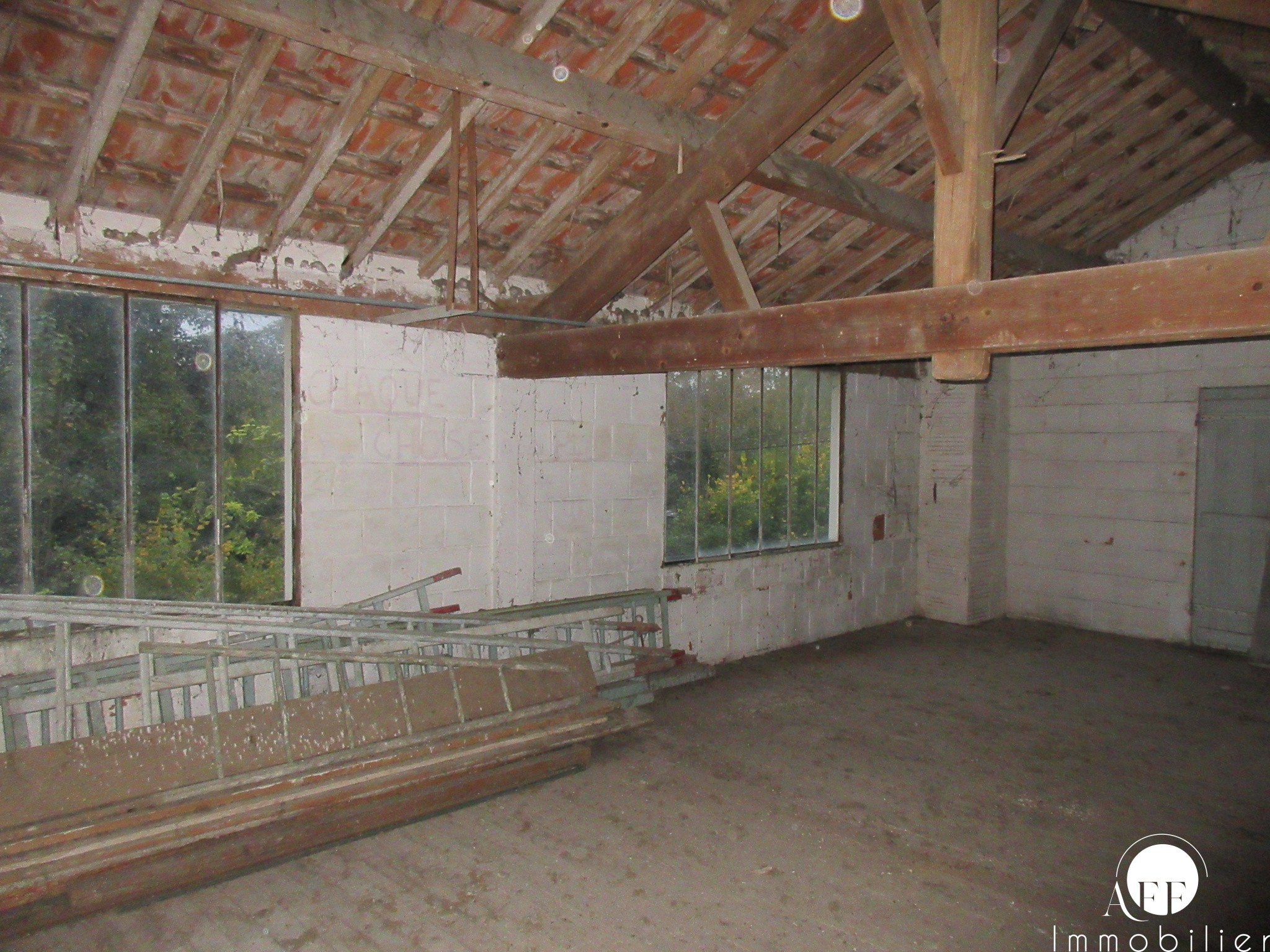 Jouy-sur-Morin - Ancien atelier à réhabiliter — photo 2