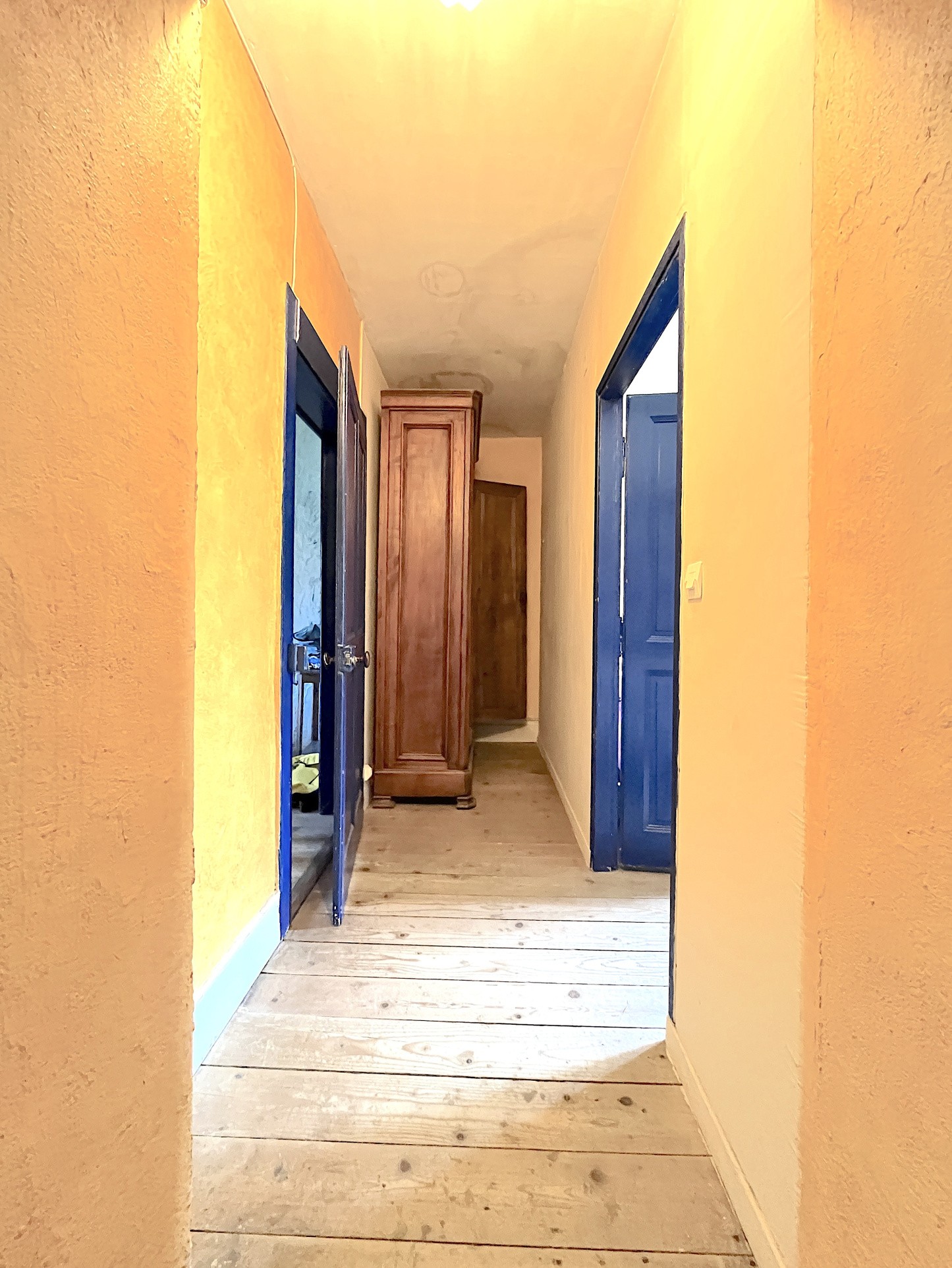 Maison avec dépendances et Terrain constructible — photo 12