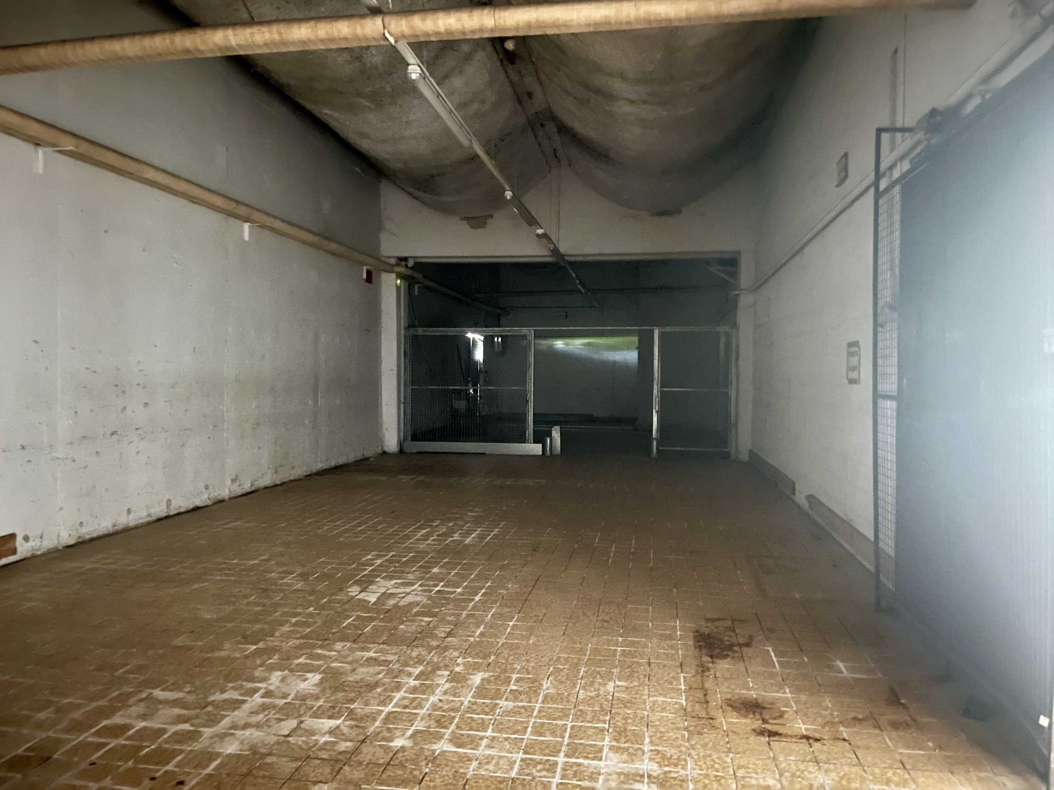 À Vendre   Bâtiment de 829 m2 à Usage de Services ou d’Activités   Romilly-sur-Seine (10) — photo 6