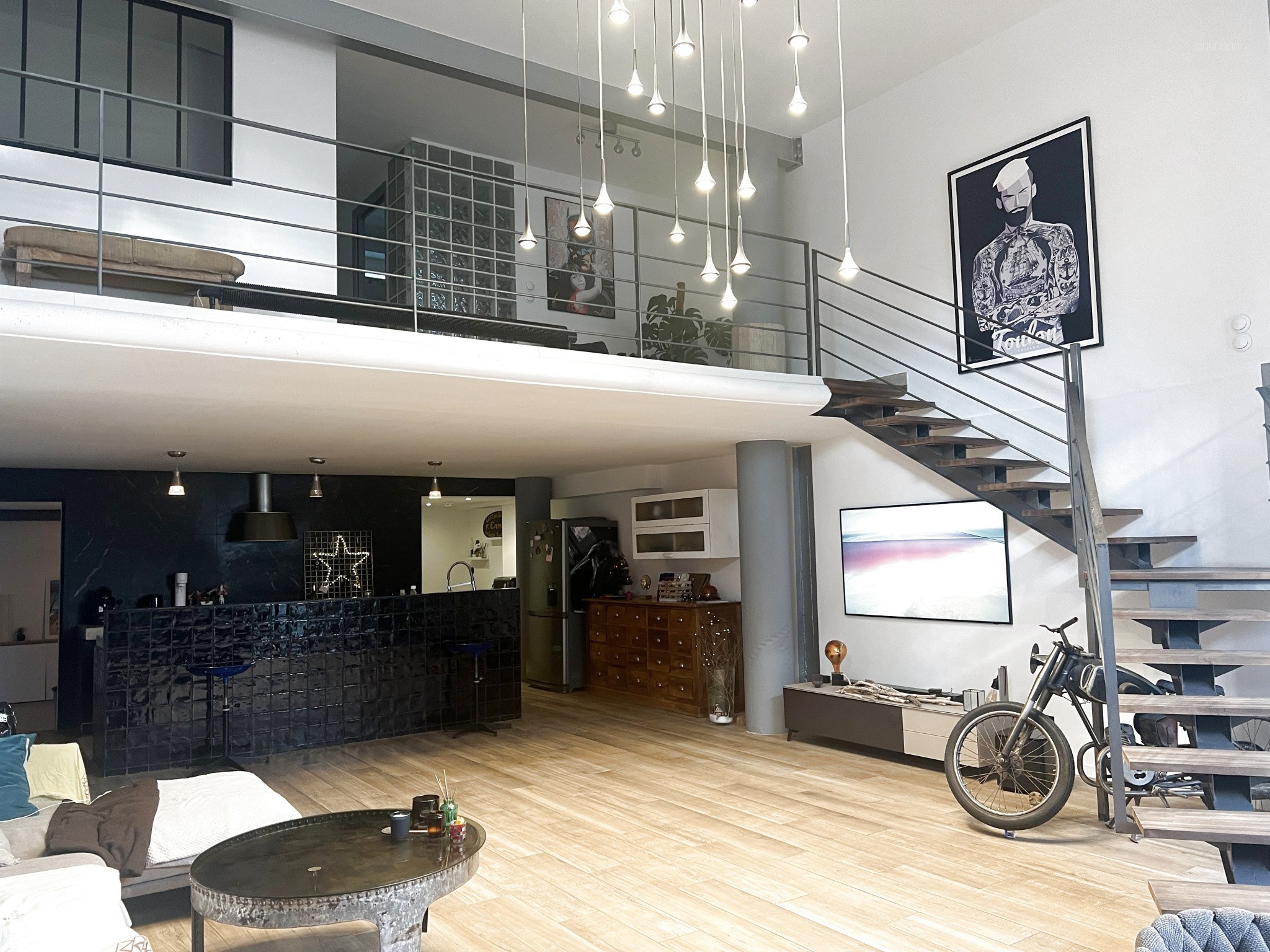 Véritable Loft de 140 m2, Esprit New York, Quartier Ortolan — photo 3