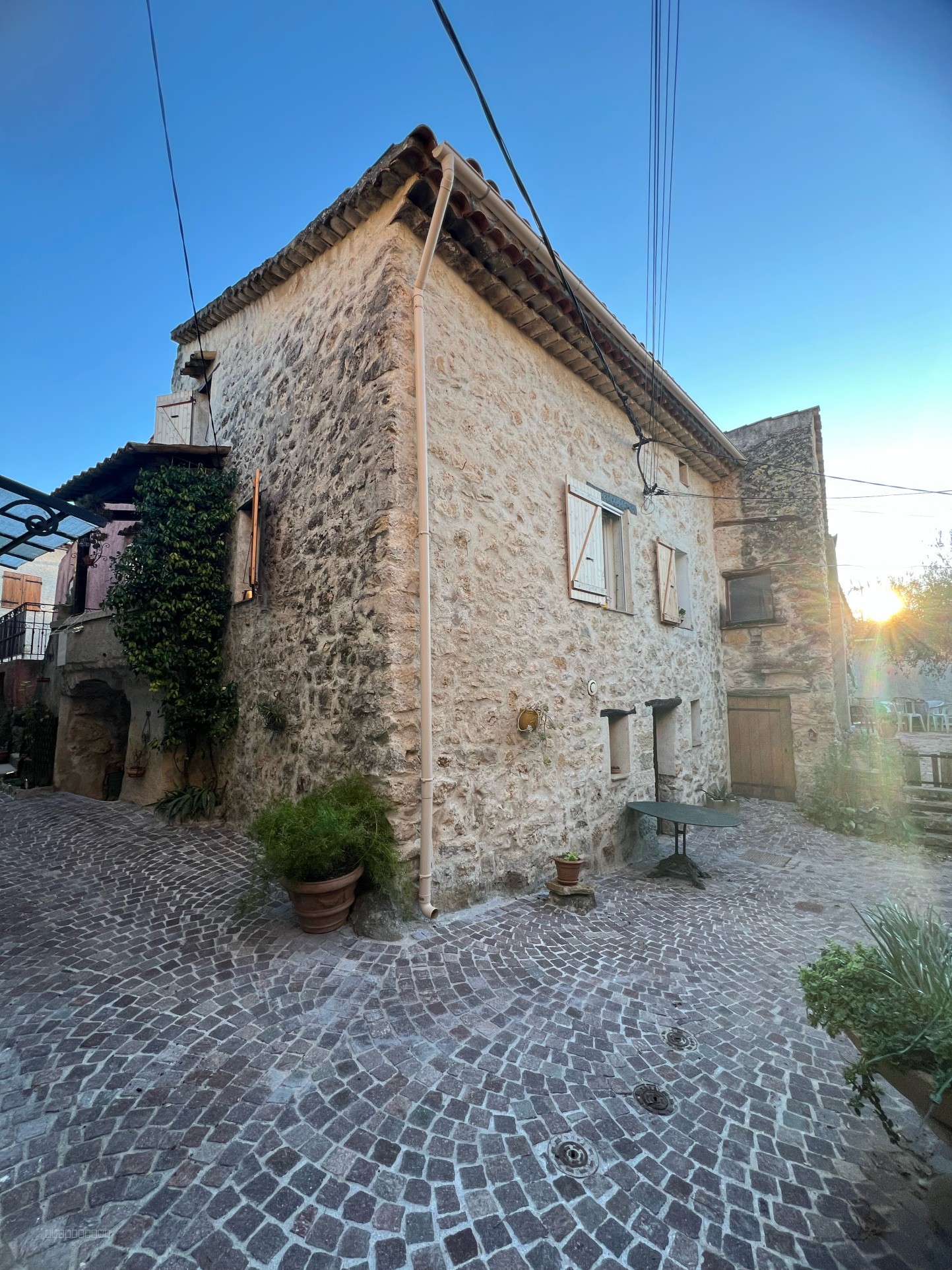 Charmante maison de hameau T3 avec remise et terrain supplémentaire — photo 2