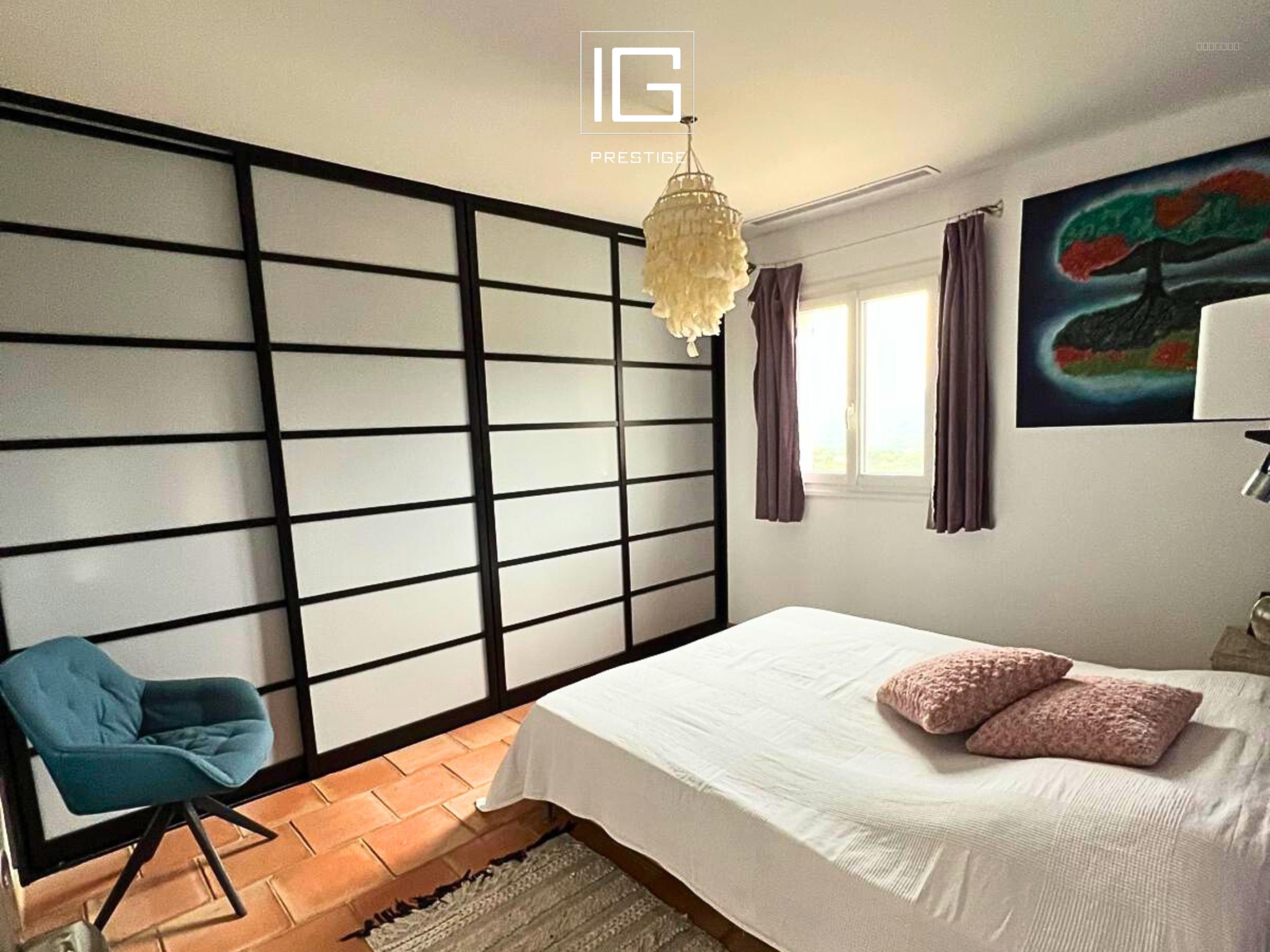 Maison en vue dominante avec piscine naturelle, jardin paysager et studio indépendant — photo 9