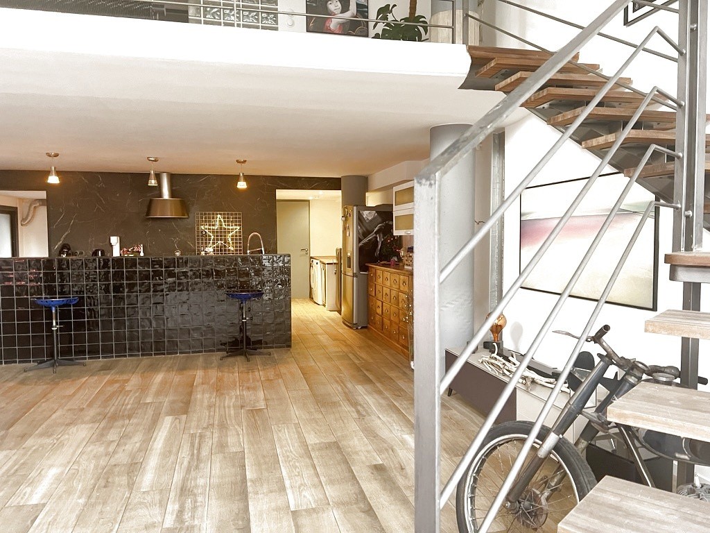 Véritable Loft de 140 m2, Esprit New York, Quartier Ortolan — photo 2