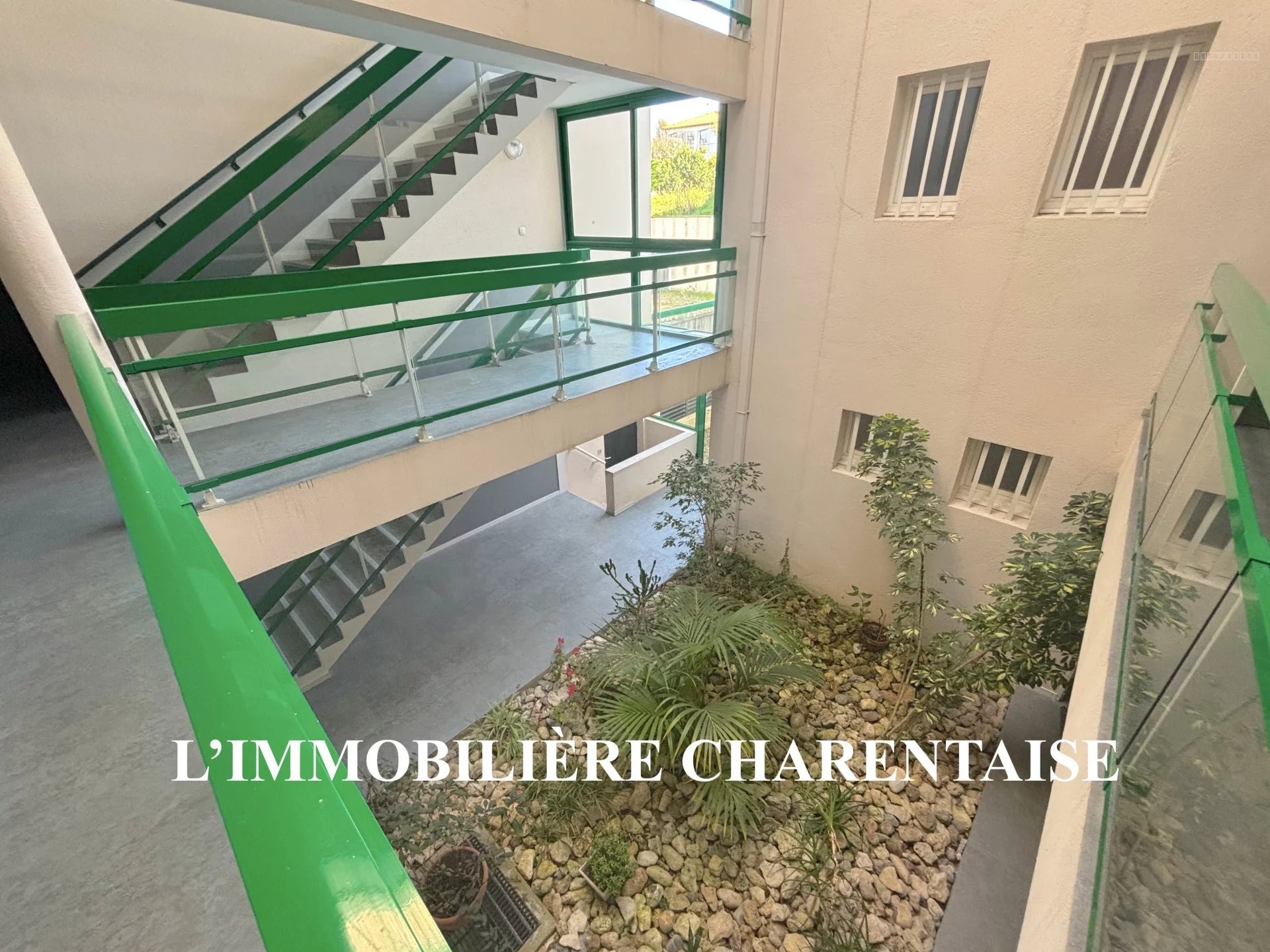 Appartement - SAINT GEORGES DE DIDONNE — photo 9