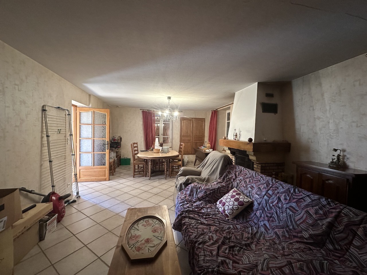 Corps de ferme et dépendances. Belle situation calme avec vue dégagée. — photo 11