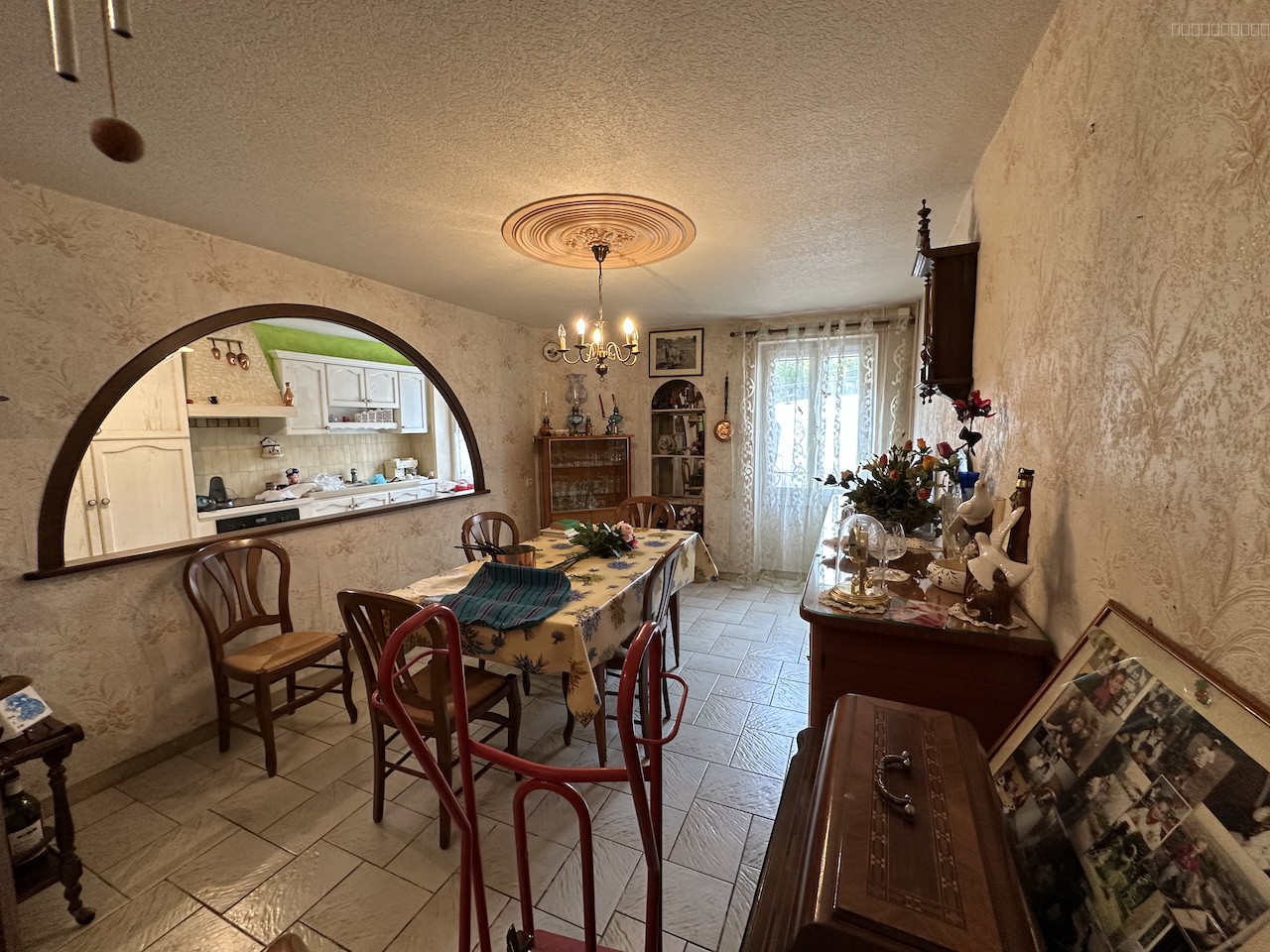 Maison 120 m2 hab, proche centre ville et commerces.Bon état général. — photo 9