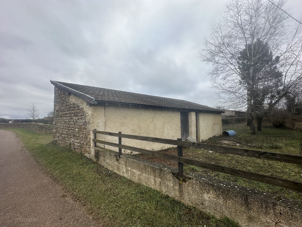 ANCIEN CORPS DE FERME EN PIERRE À RÉNOVER, BELLE SITUATION — photo 6