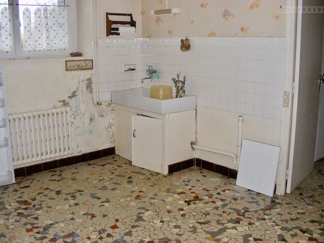 MAISON EN PIERRE À RÉNOVER — photo 3