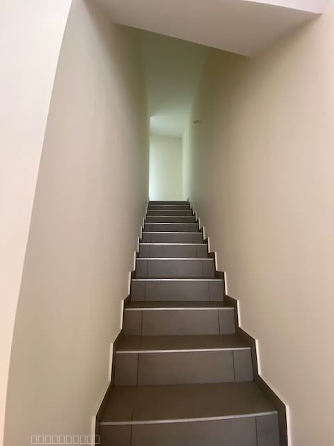 appartement type 2 en Duplex de 37m2, proche commerces. — photo 2