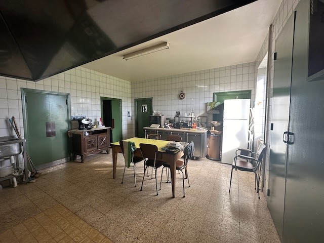 Ancien restaurant  à rénover en bordure de Canal, ideal gites et chambres d'hotes — photo 8