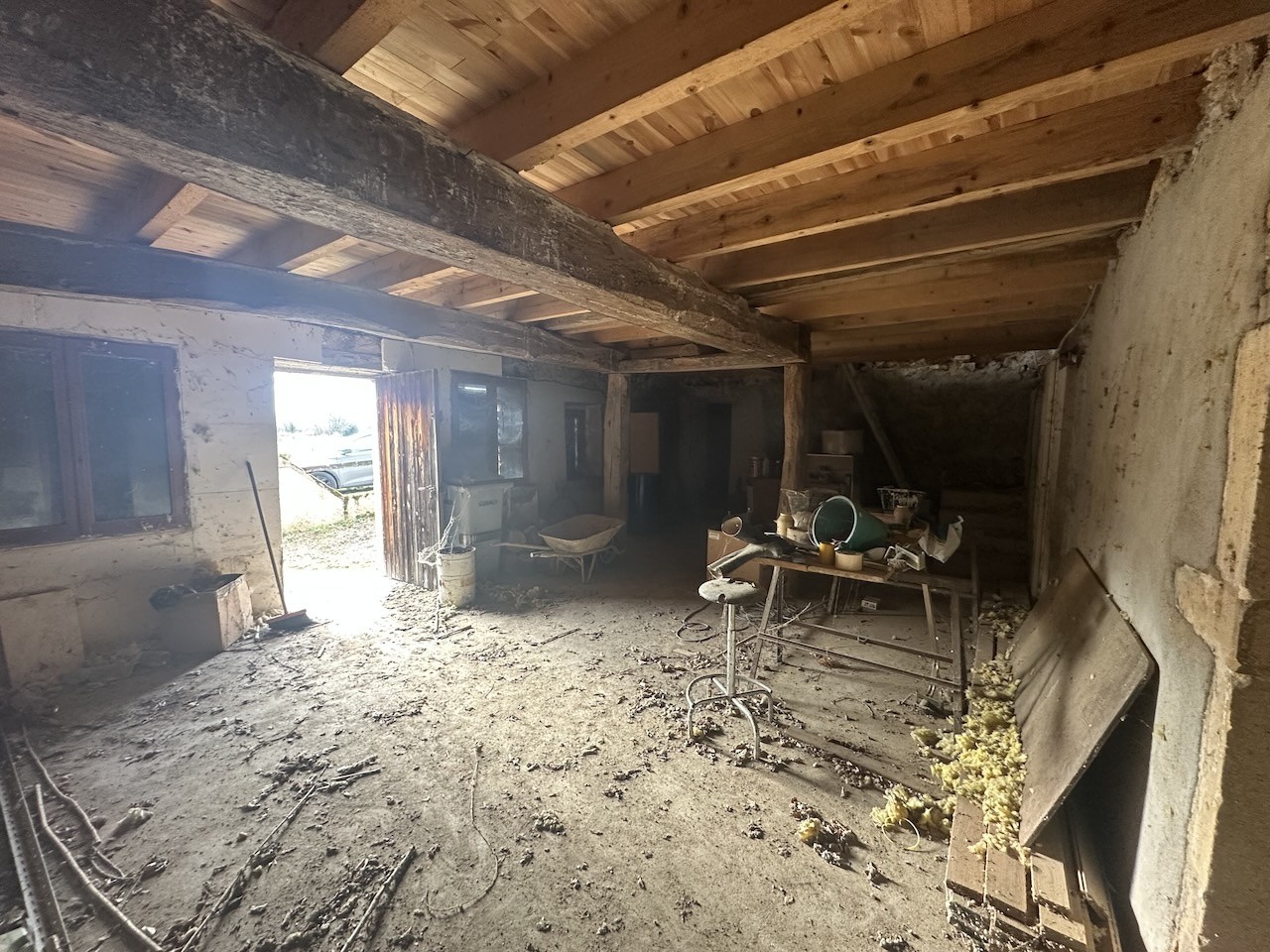 ANCIEN CORPS DE FERME EN PIERRE À RÉNOVER, BELLE SITUATION — photo 9