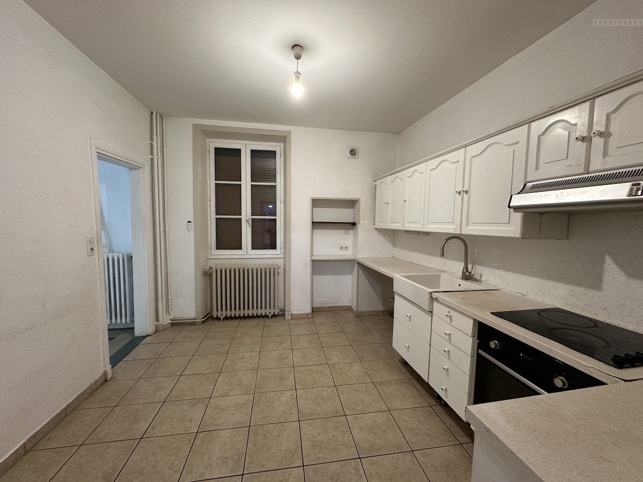 Maison de 240 m2 habitables, proche commerces et centre ville. — photo 11