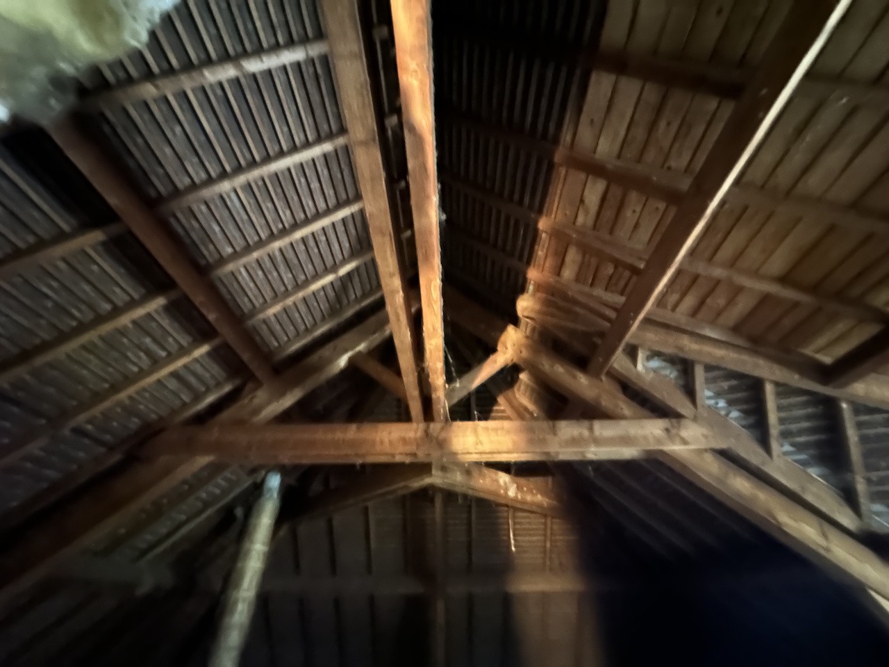 Villa sur sous sol, construction traditionnelle de 1973.Proche commerces. — photo 18