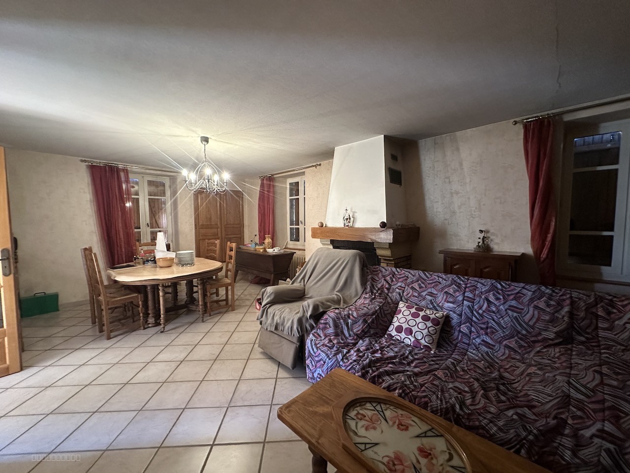 Corps de ferme et dépendances. Belle situation calme avec vue dégagée. — photo 12