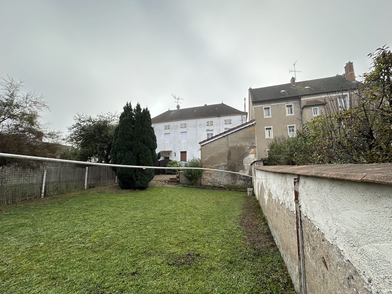 Maison de 240 m2 habitables, proche commerces et centre ville. — photo 5