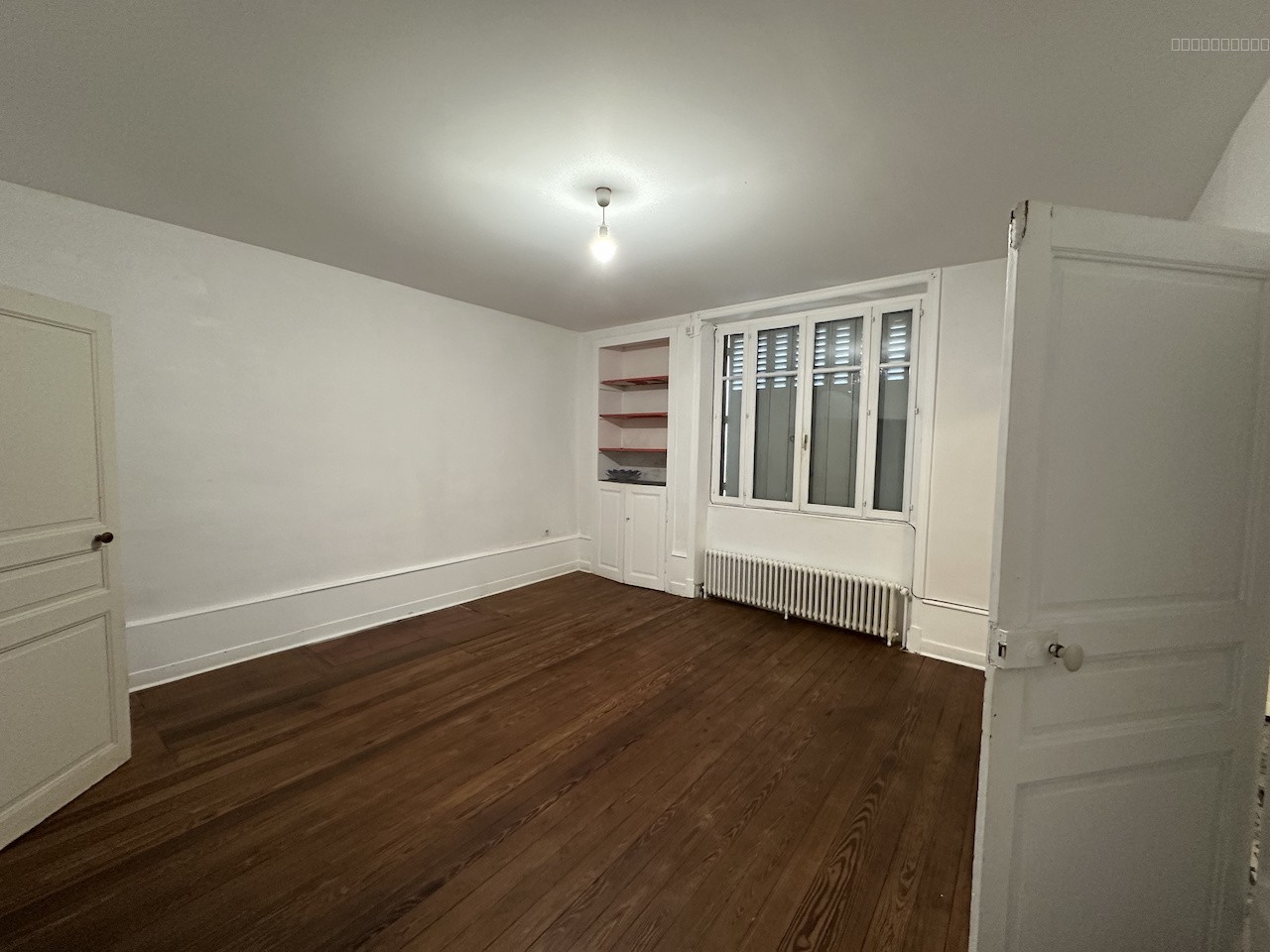 Maison de 240 m2 habitables, proche commerces et centre ville. — photo 9