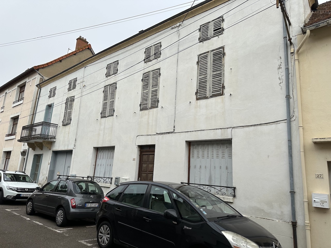 Maison de 240 m2 habitables, proche commerces et centre ville. — photo 3